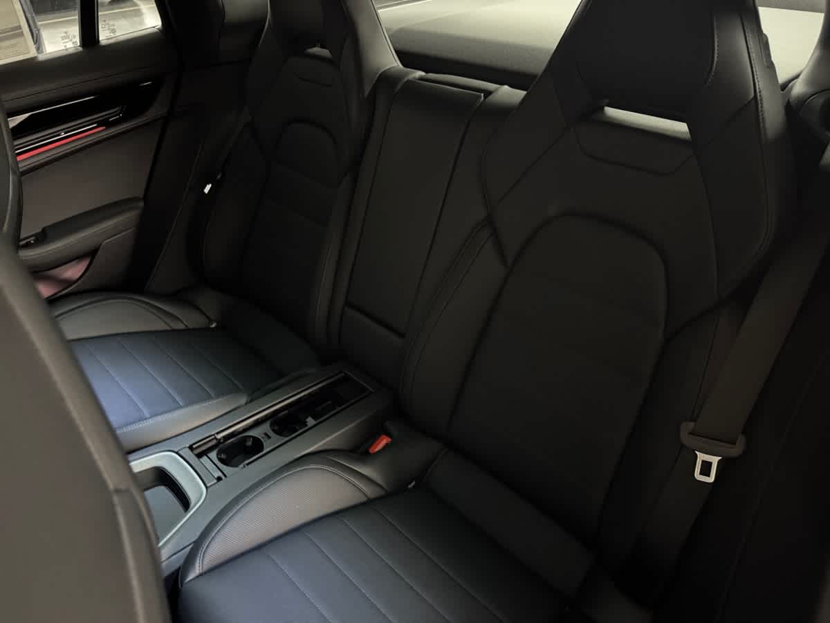 new 2026 Porsche Panamera car