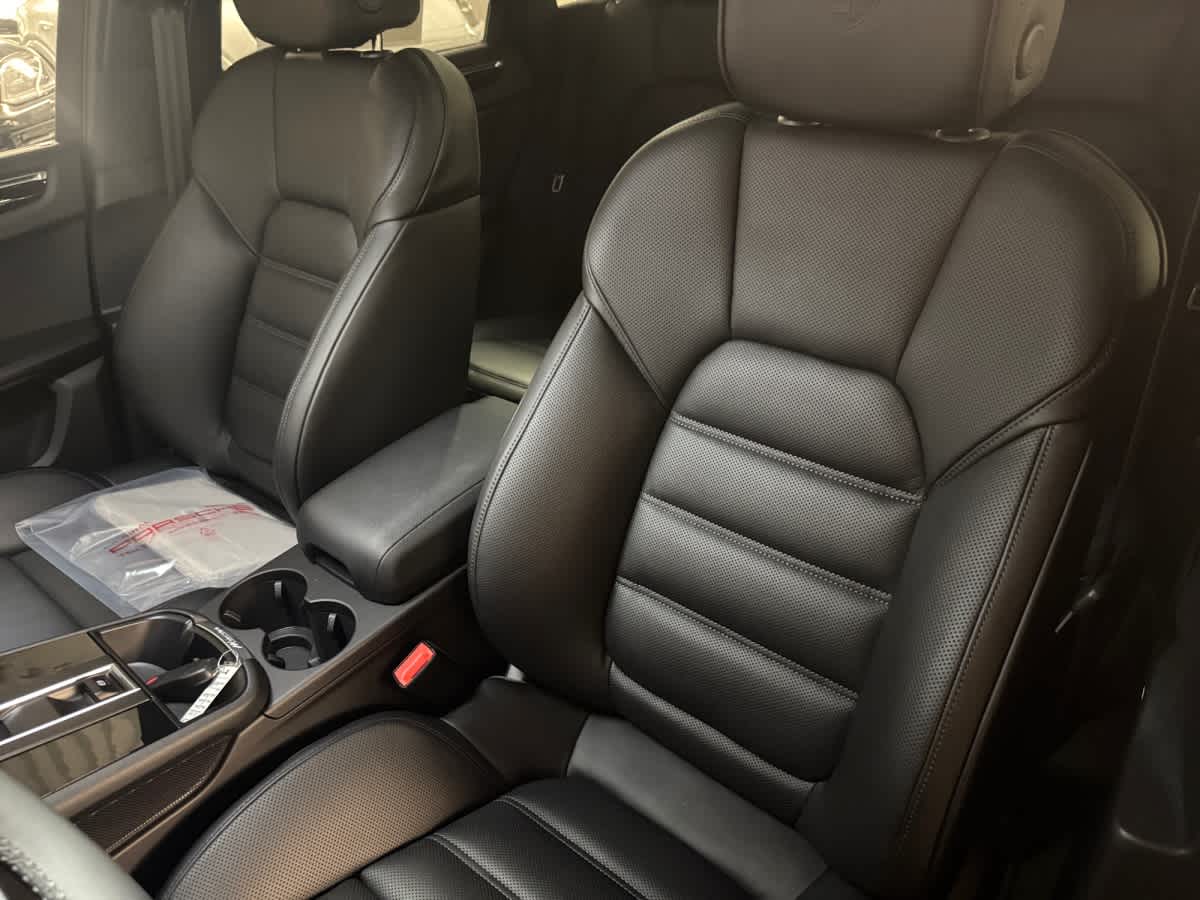 new 2026 Porsche Macan car