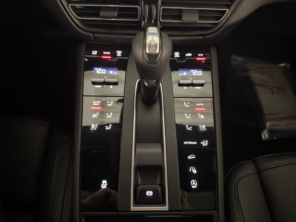 new 2026 Porsche Macan car