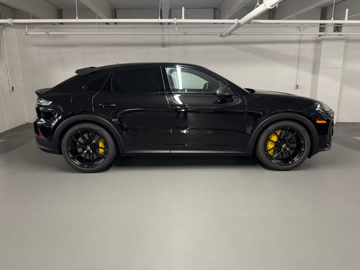 new 2025 Porsche Cayenne car