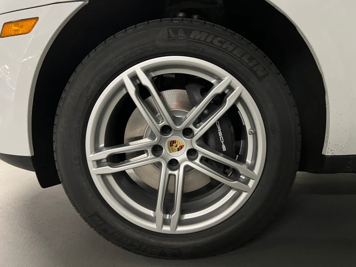 new 2026 Porsche Macan car