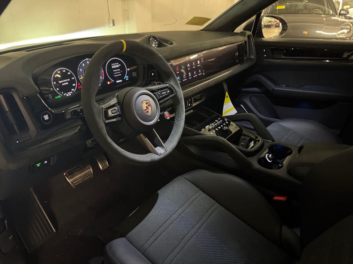 new 2025 Porsche Cayenne car