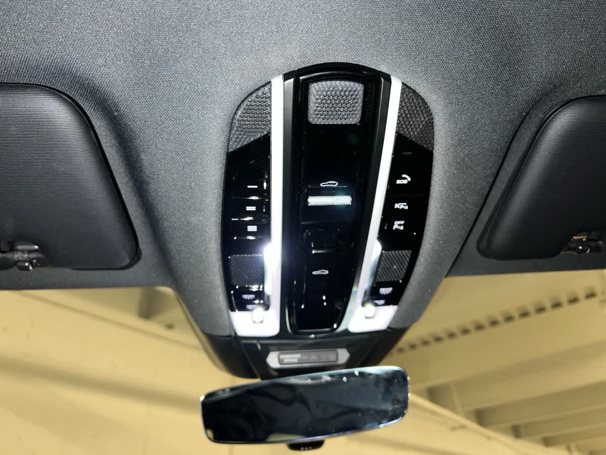 used 2022 Porsche Cayenne car, priced at $64,498