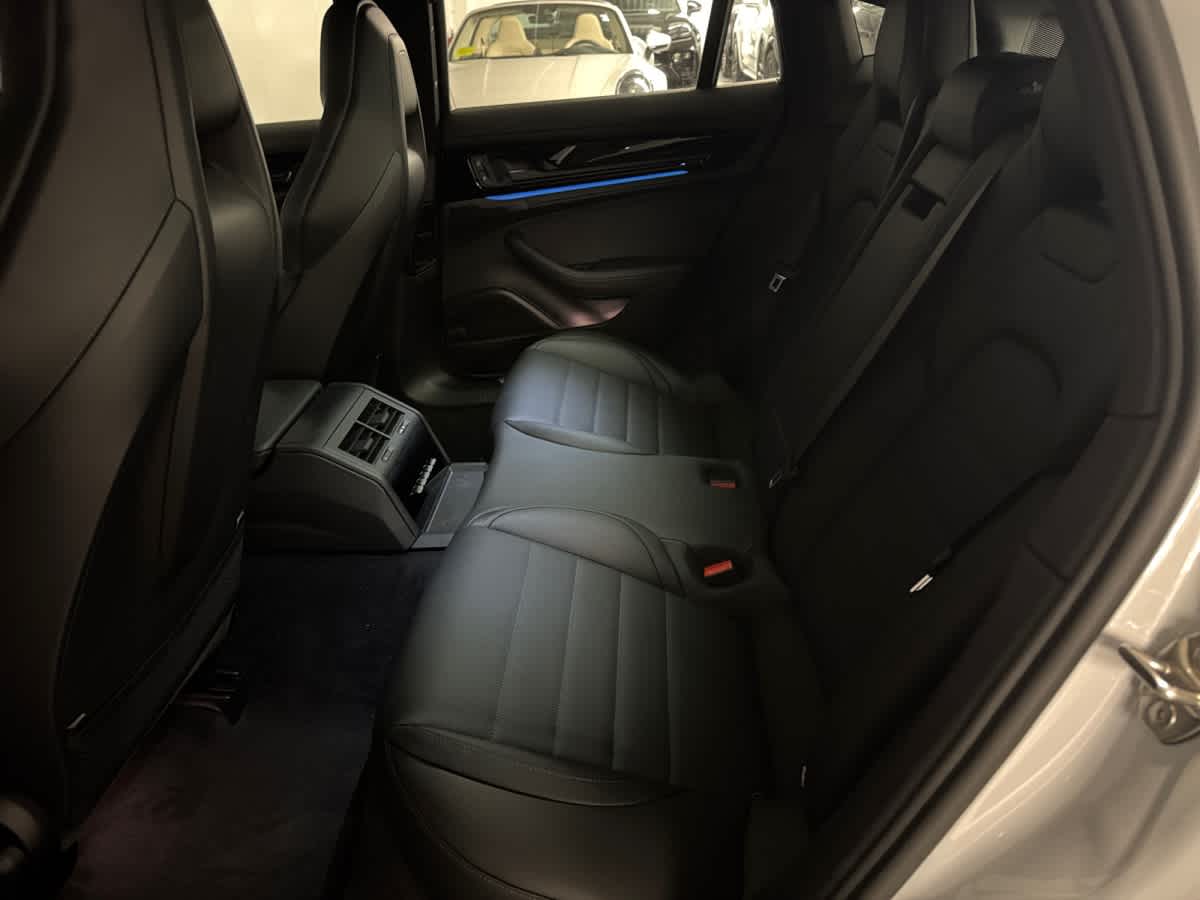 new 2026 Porsche Panamera car