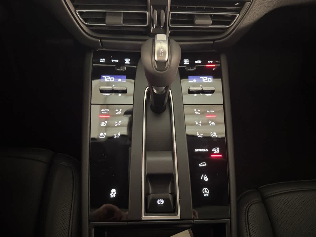 new 2026 Porsche Macan car