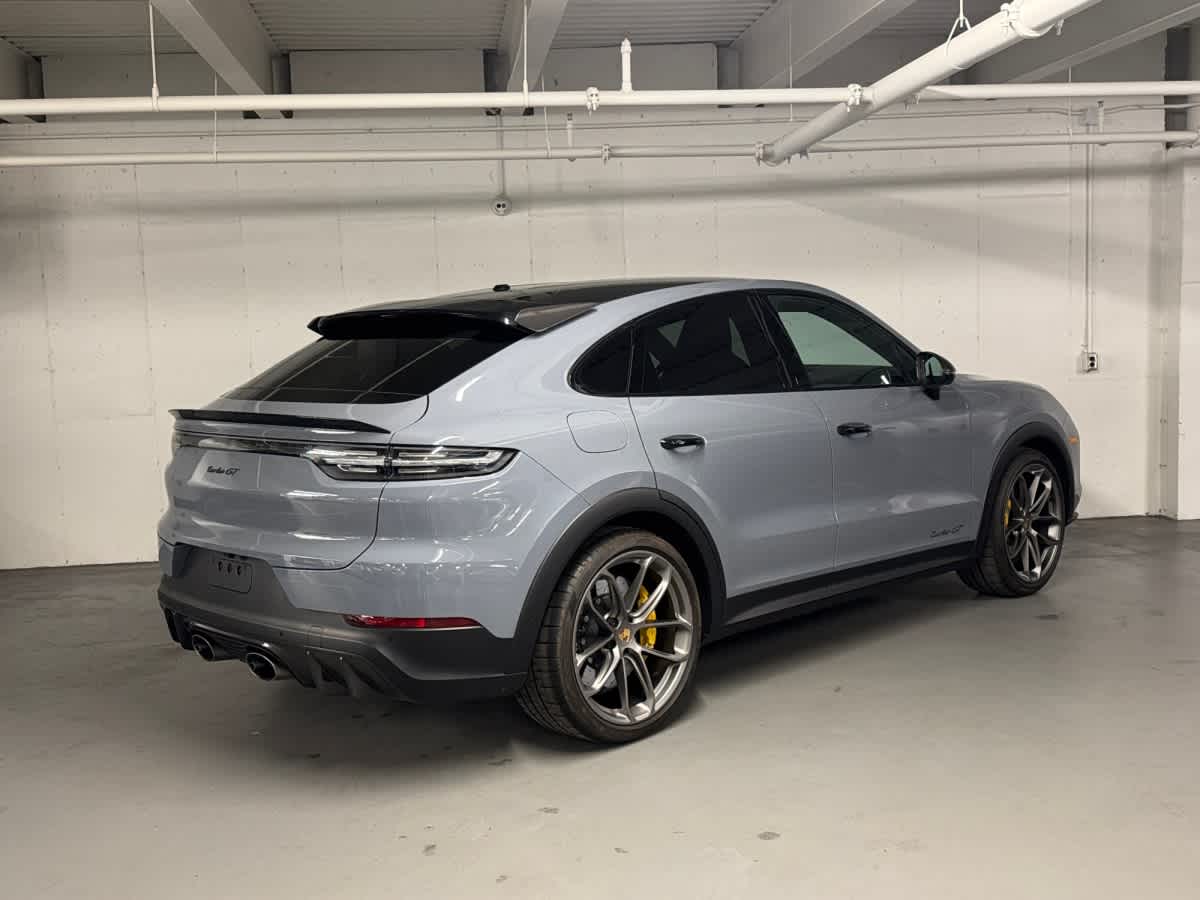 used 2022 Porsche Cayenne car, priced at $139,998