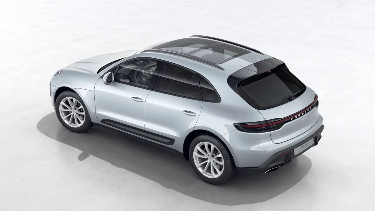 2026 Porsche Macan T photo 4