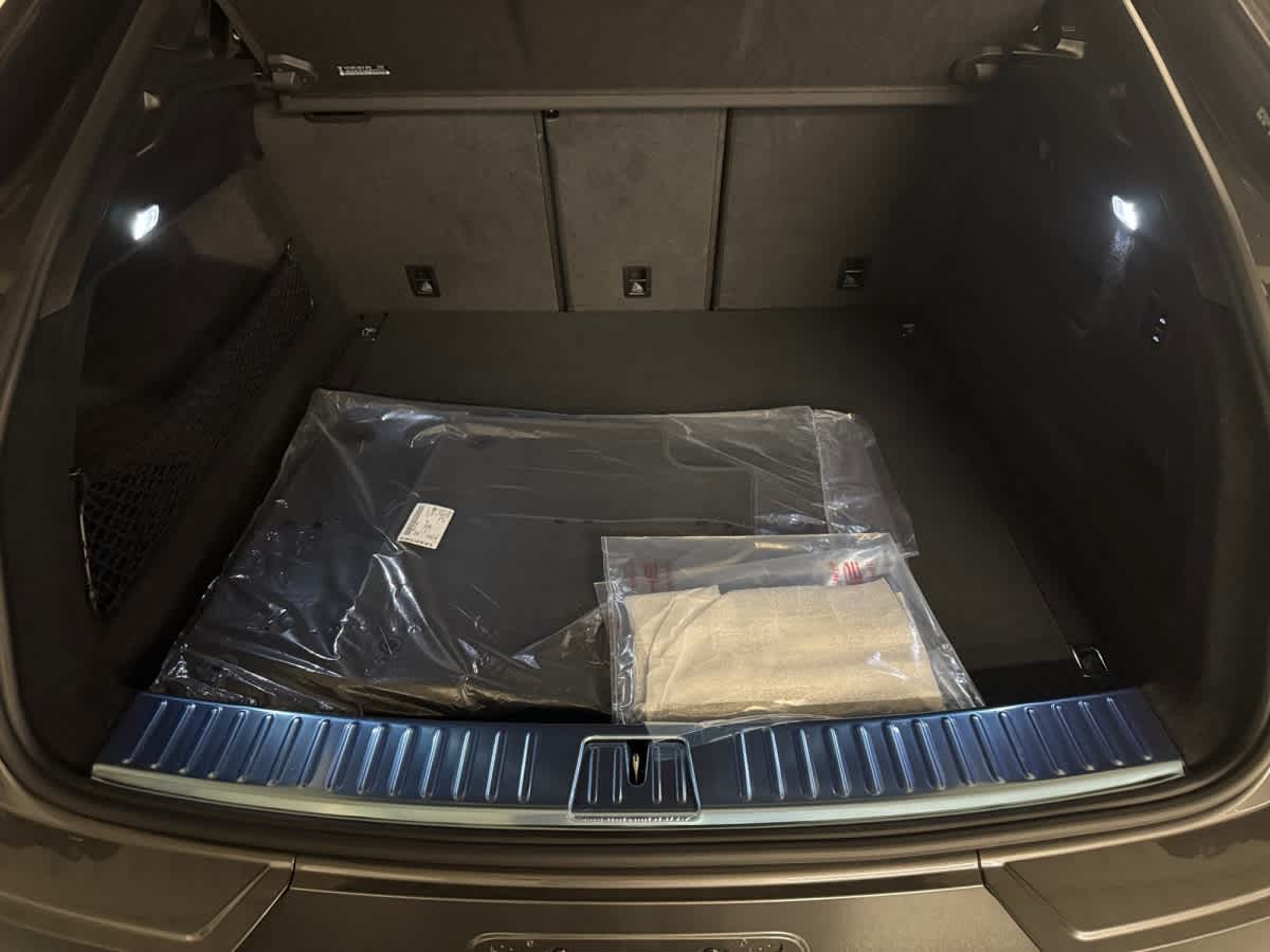 new 2026 Porsche Cayenne car