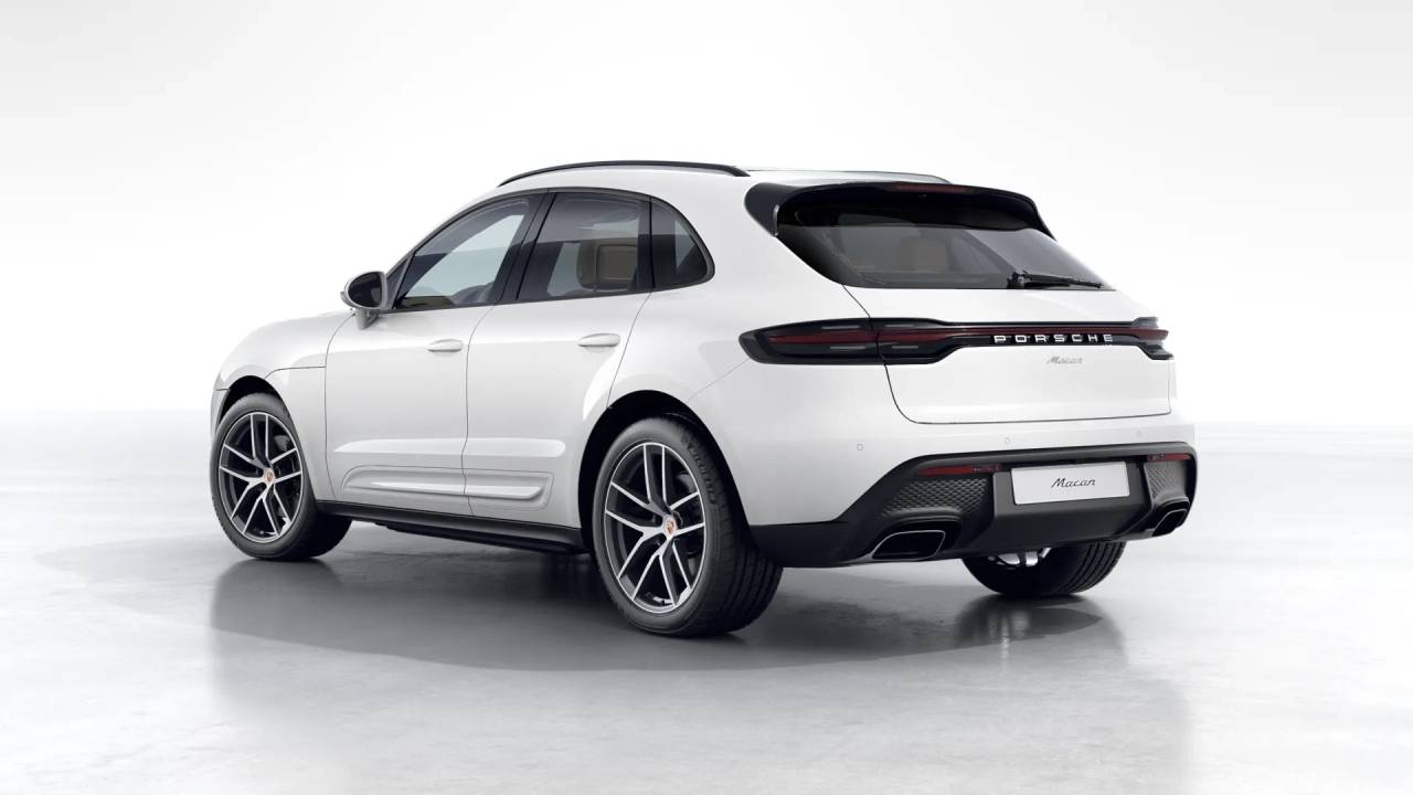 2026 Porsche Macan T photo 3
