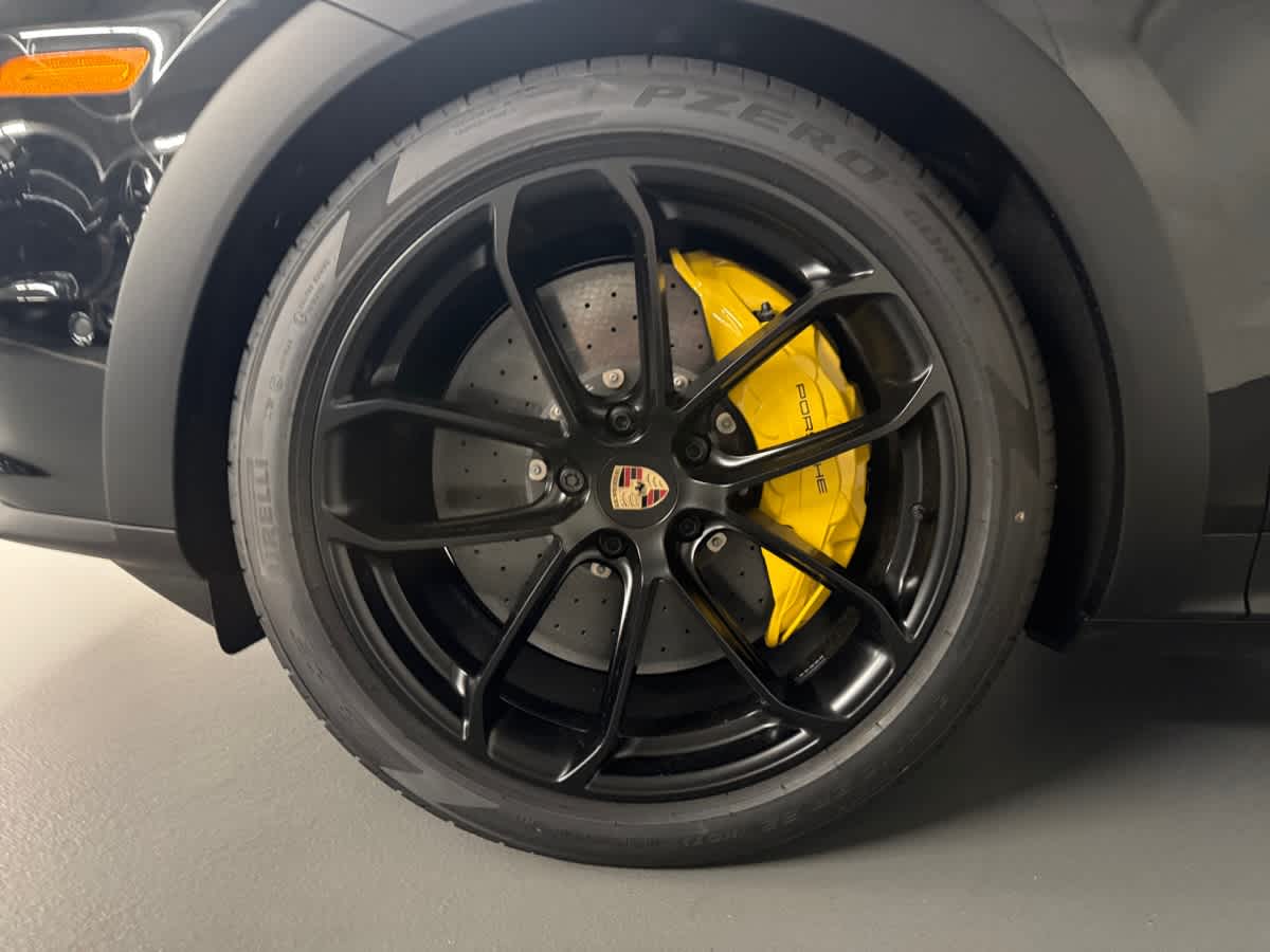 new 2025 Porsche Cayenne car