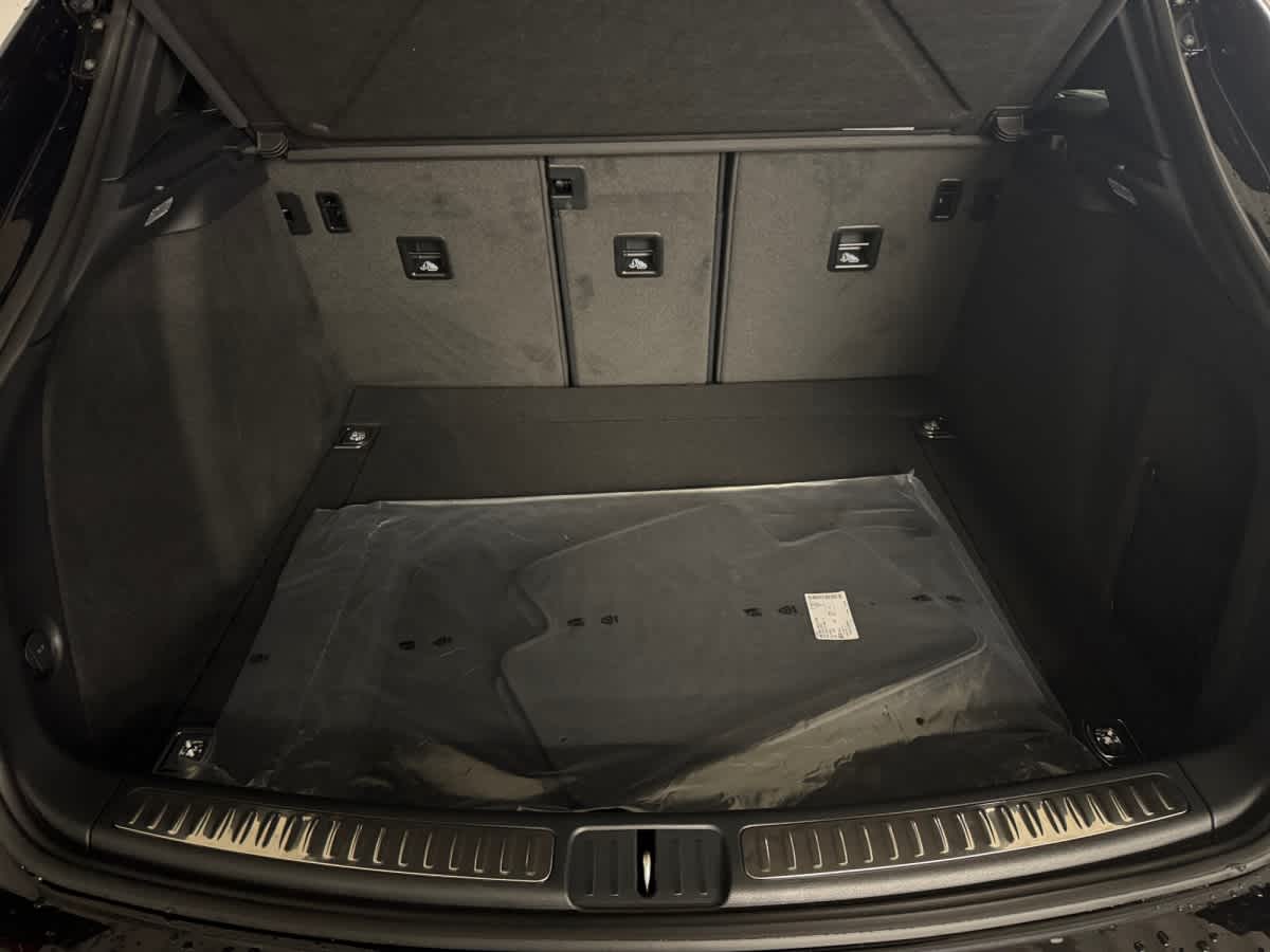 new 2026 Porsche Macan car