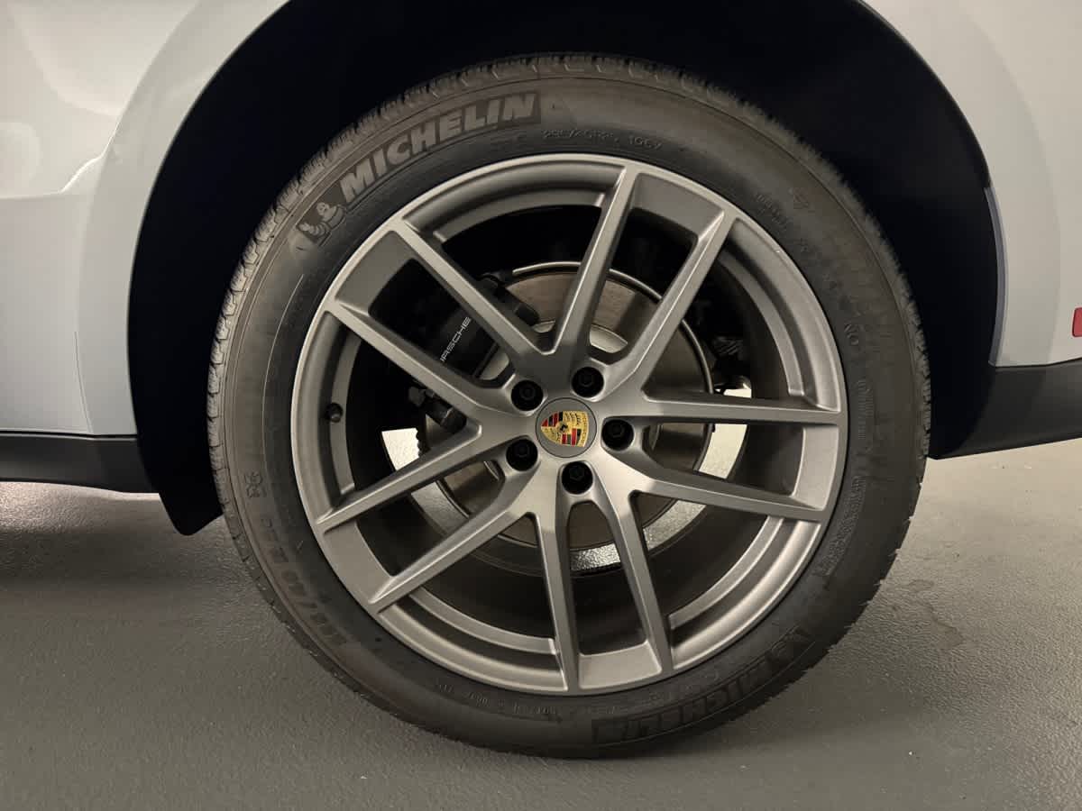 new 2026 Porsche Macan car