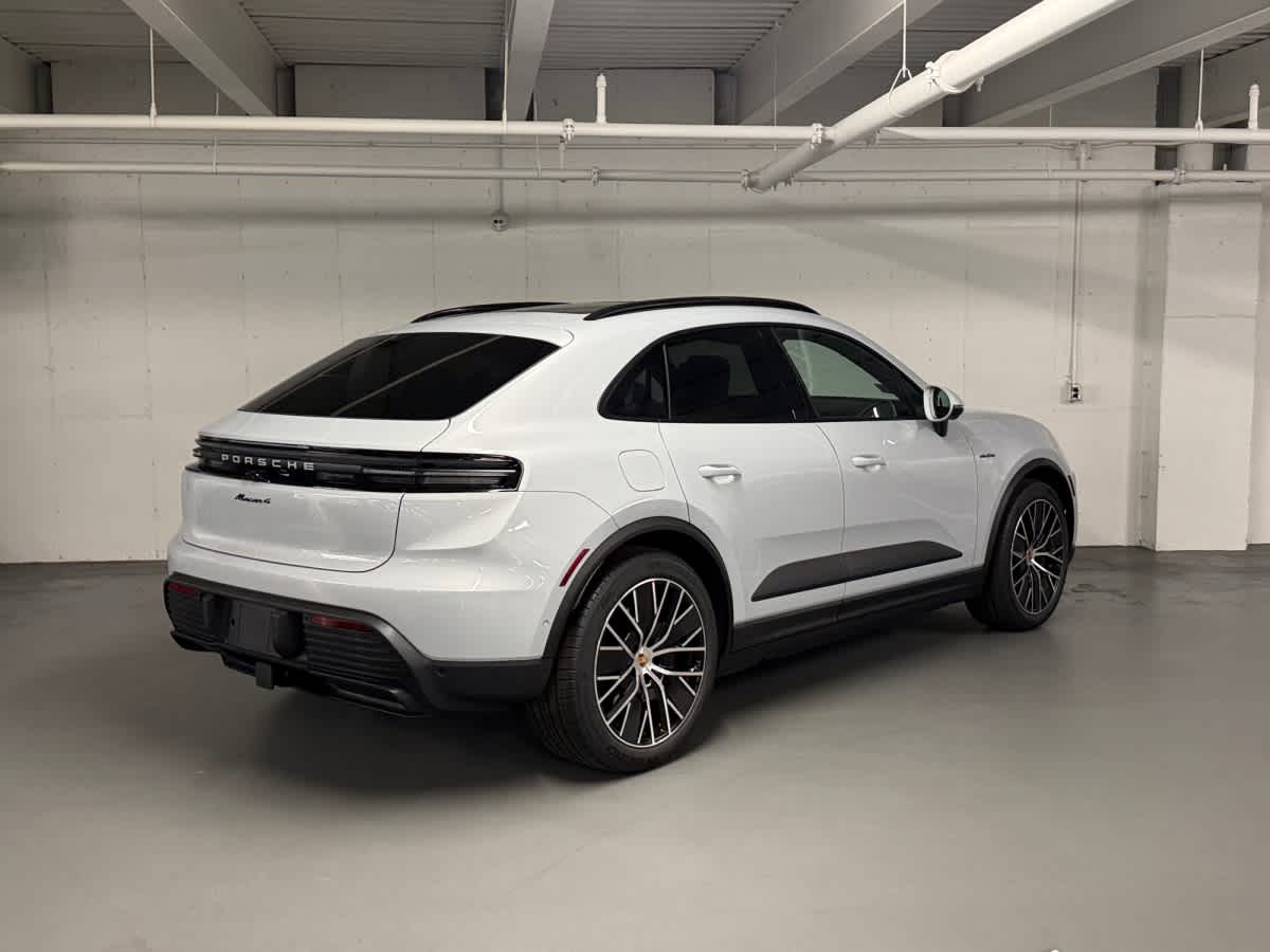 new 2026 Porsche Macan car