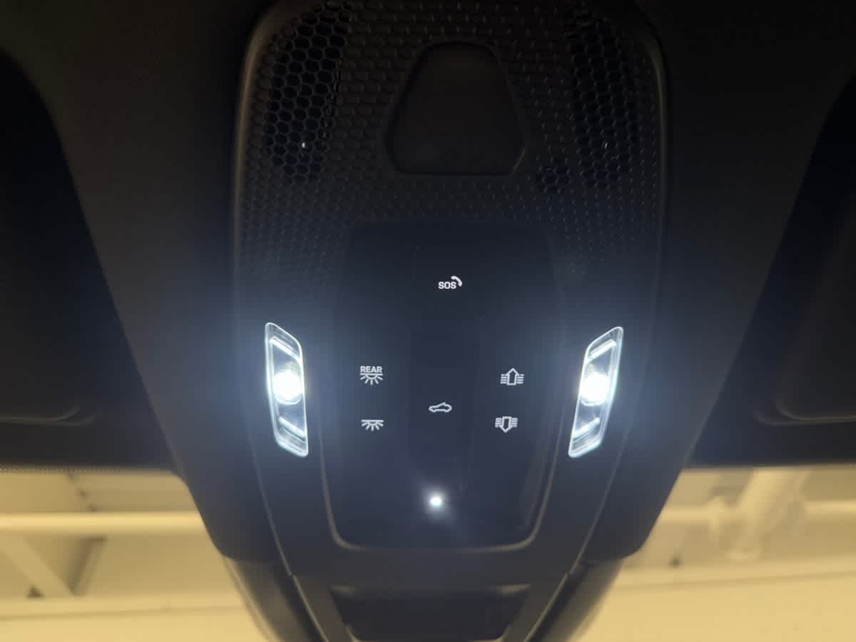 new 2025 Porsche Cayenne car