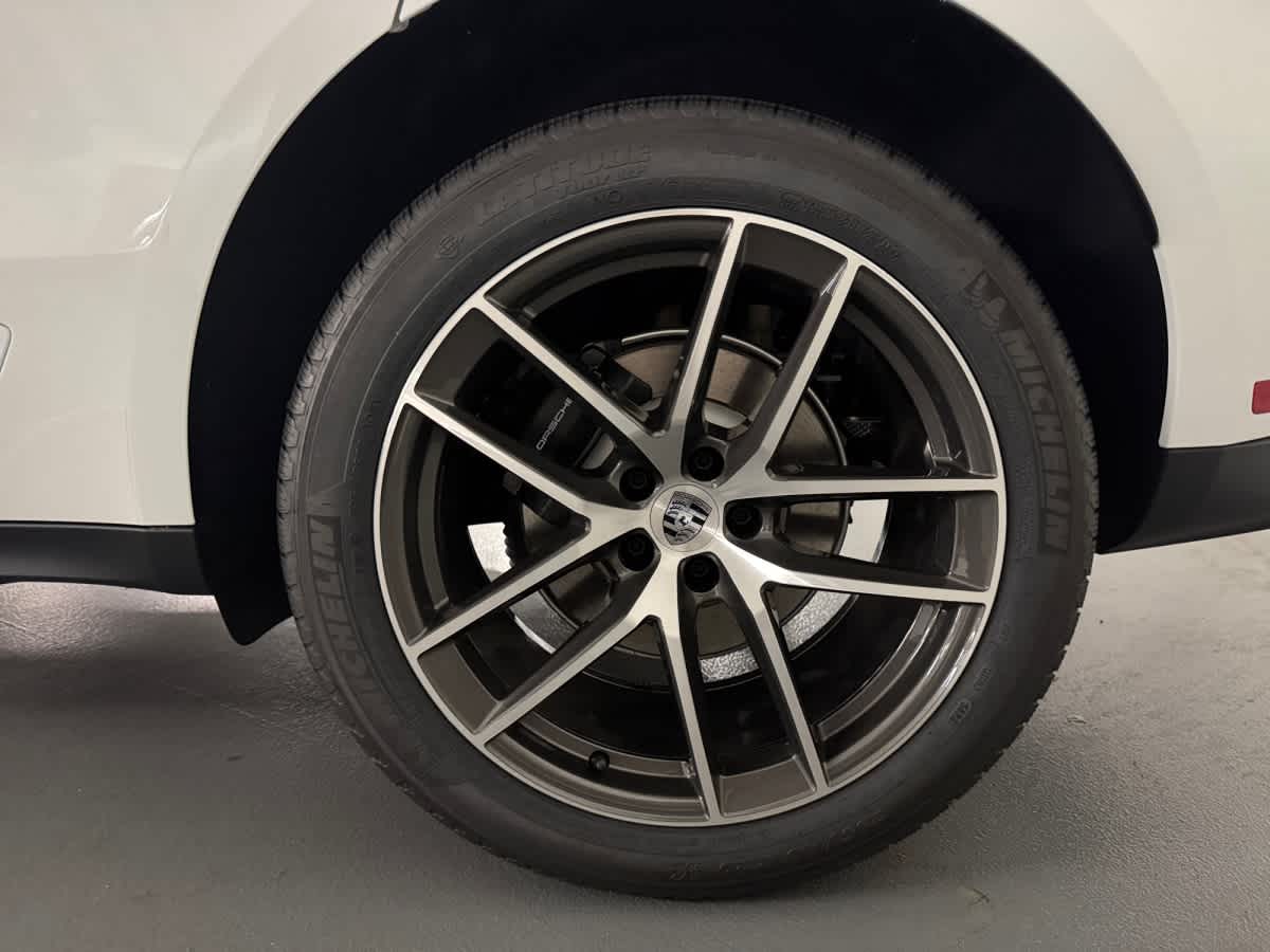 new 2026 Porsche Macan car