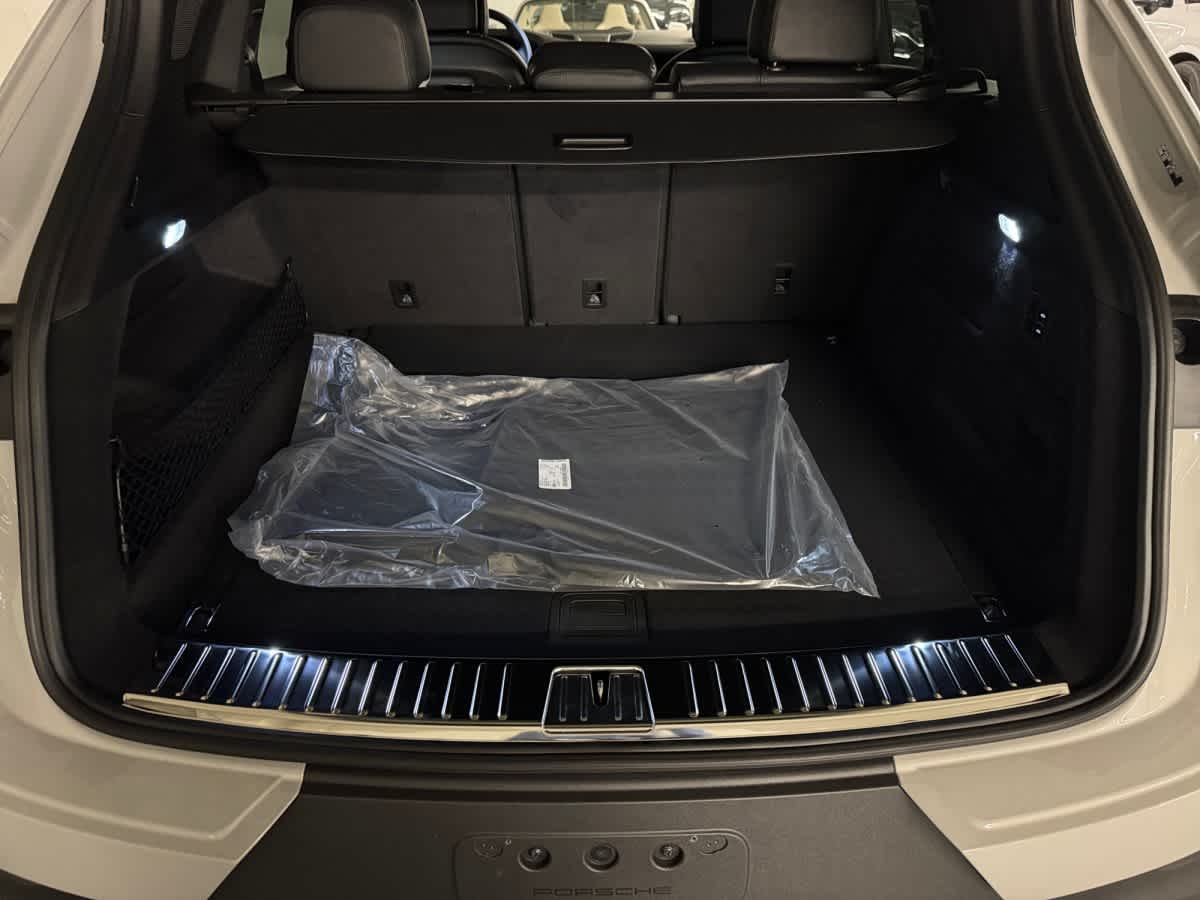 new 2026 Porsche Cayenne car