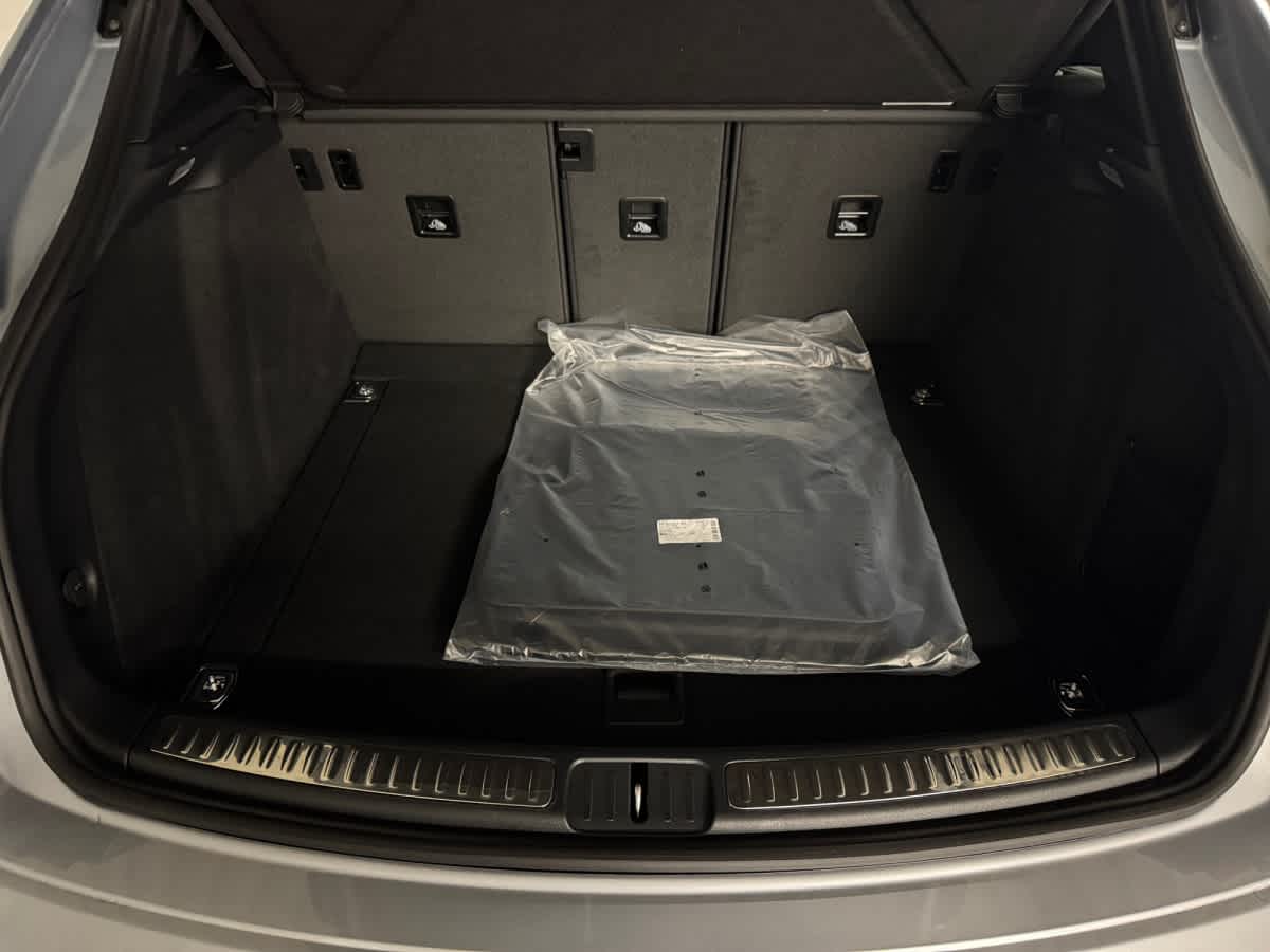 new 2026 Porsche Macan car