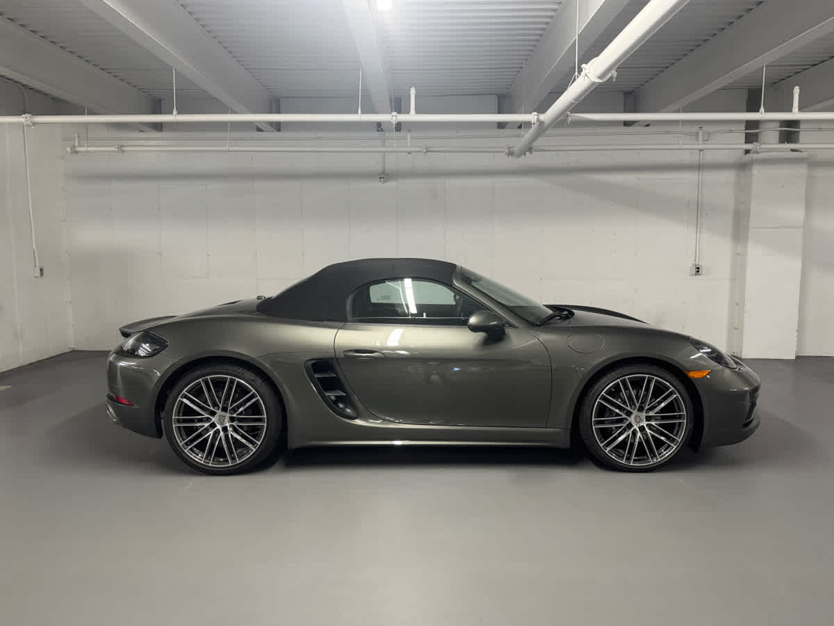 new 2025 Porsche 718 Boxster car
