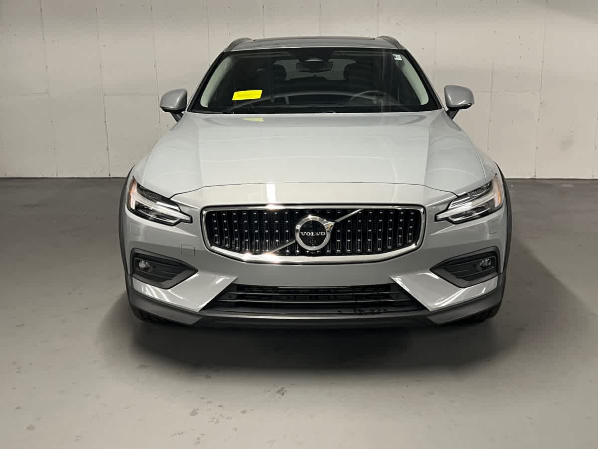used 2025 Volvo V60 Cross Country car, priced at $37,997