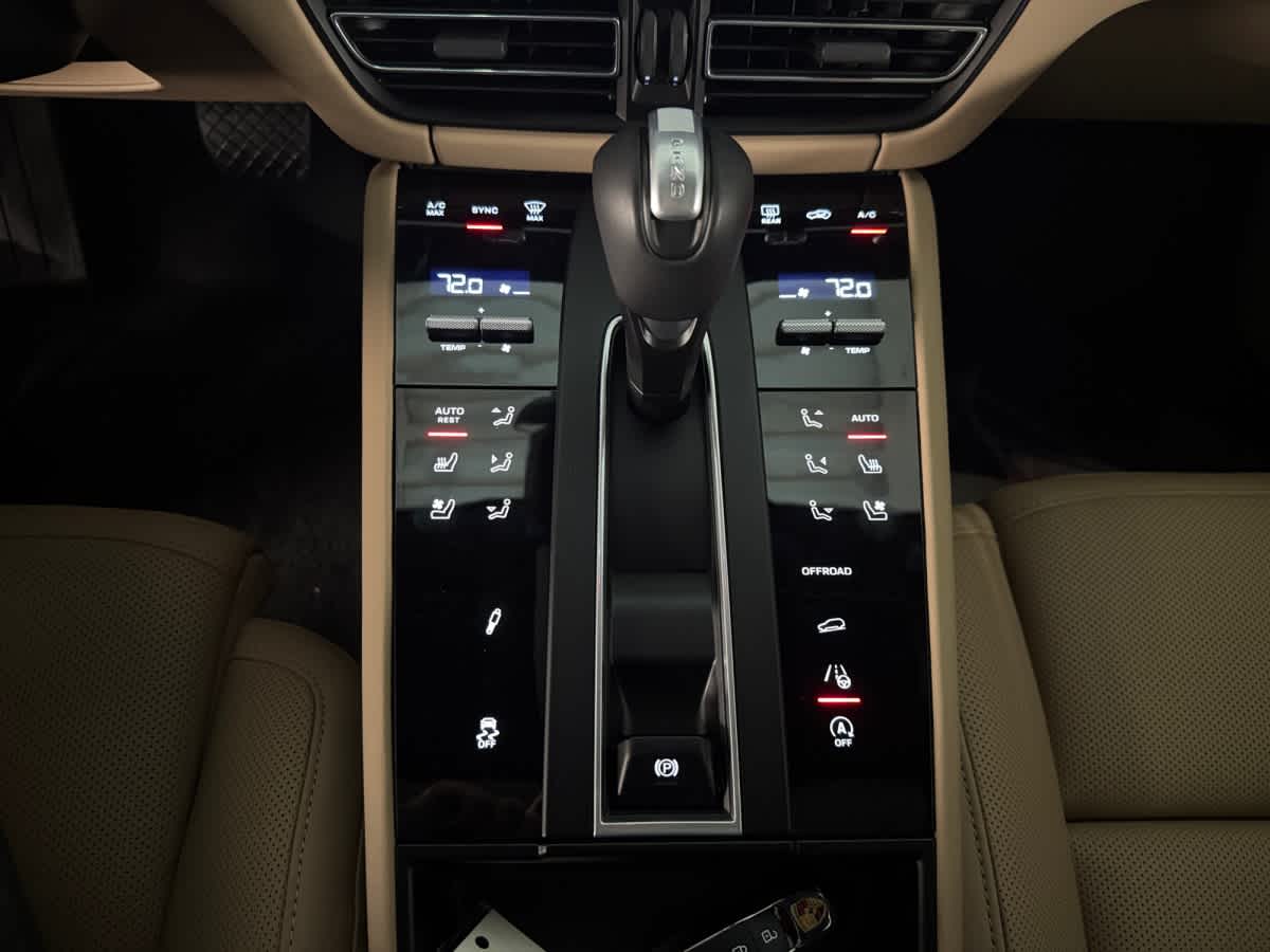 new 2026 Porsche Macan car