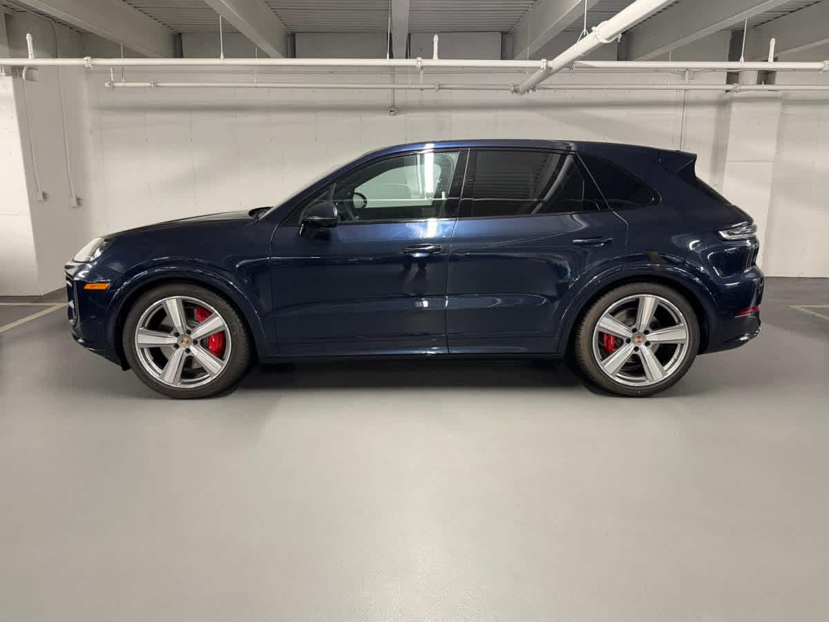 new 2025 Porsche Cayenne car