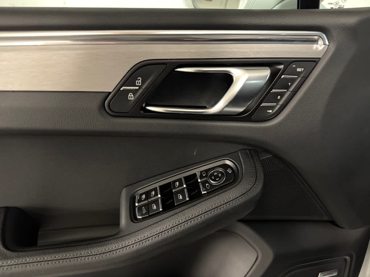 new 2026 Porsche Macan car