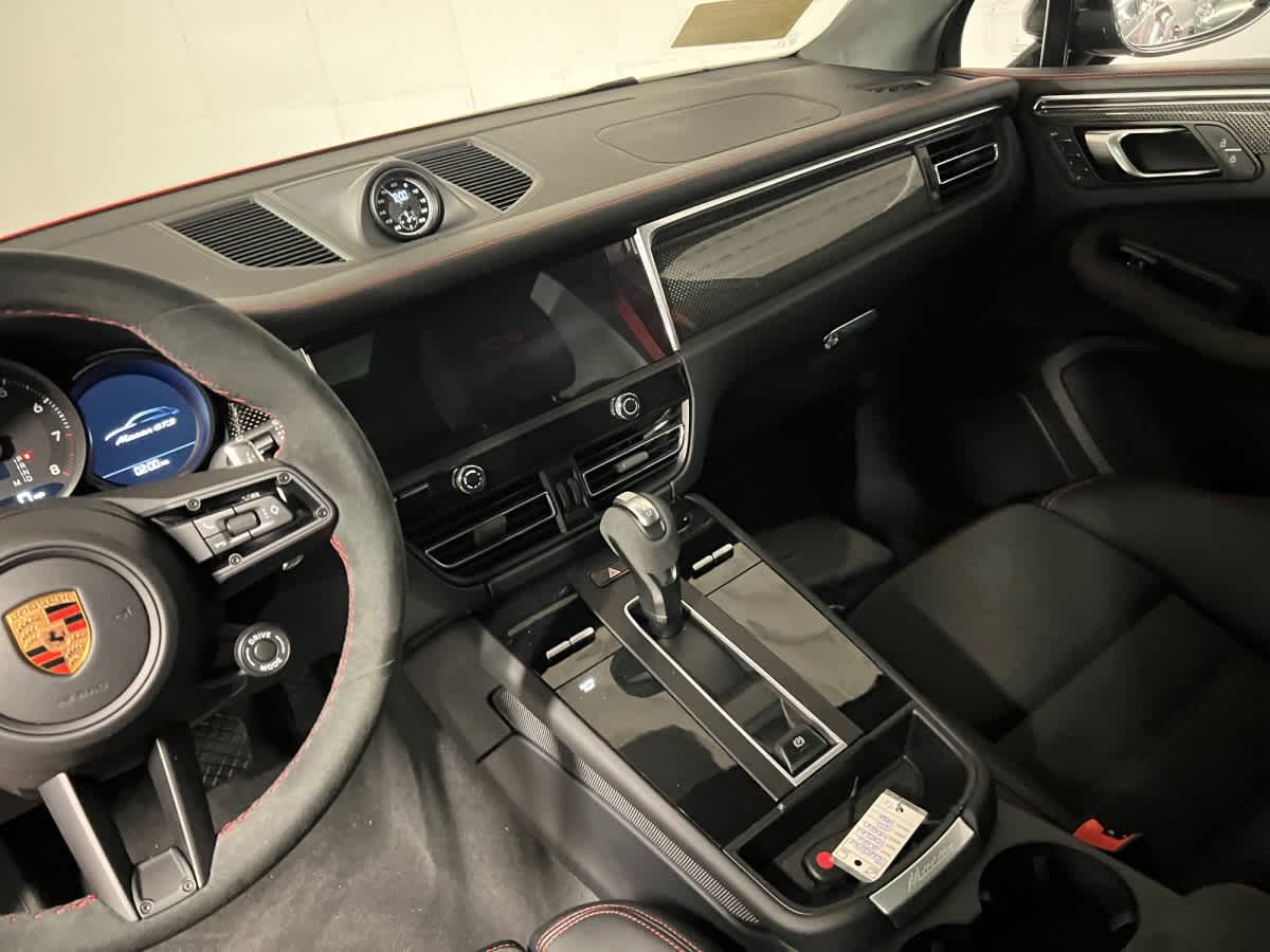 new 2026 Porsche Macan car