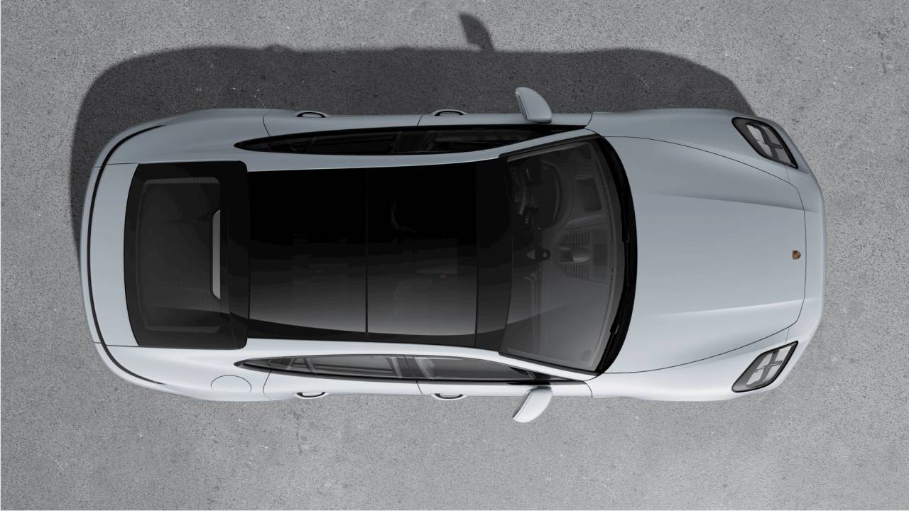 2026 Porsche Panamera 4 photo 3