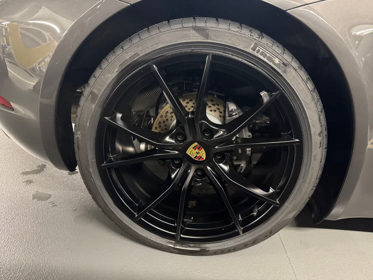 new 2025 Porsche 718 Cayman car