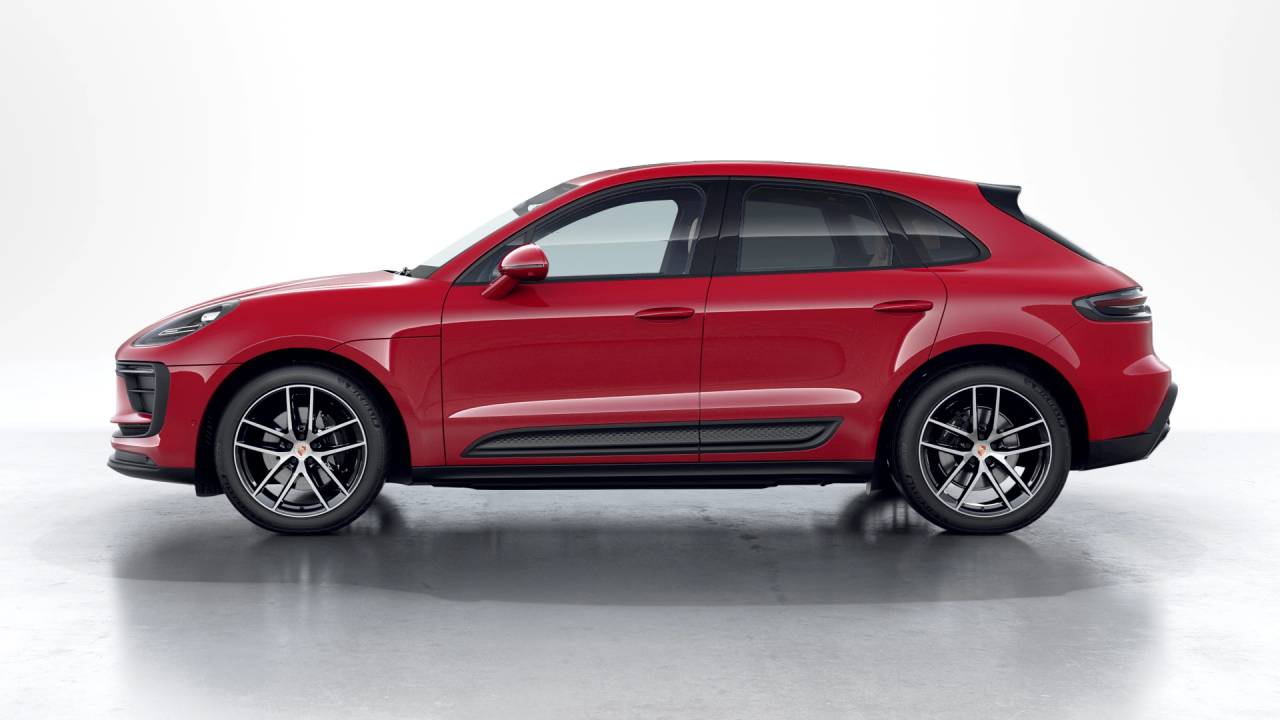 2026 Porsche Macan T photo 2