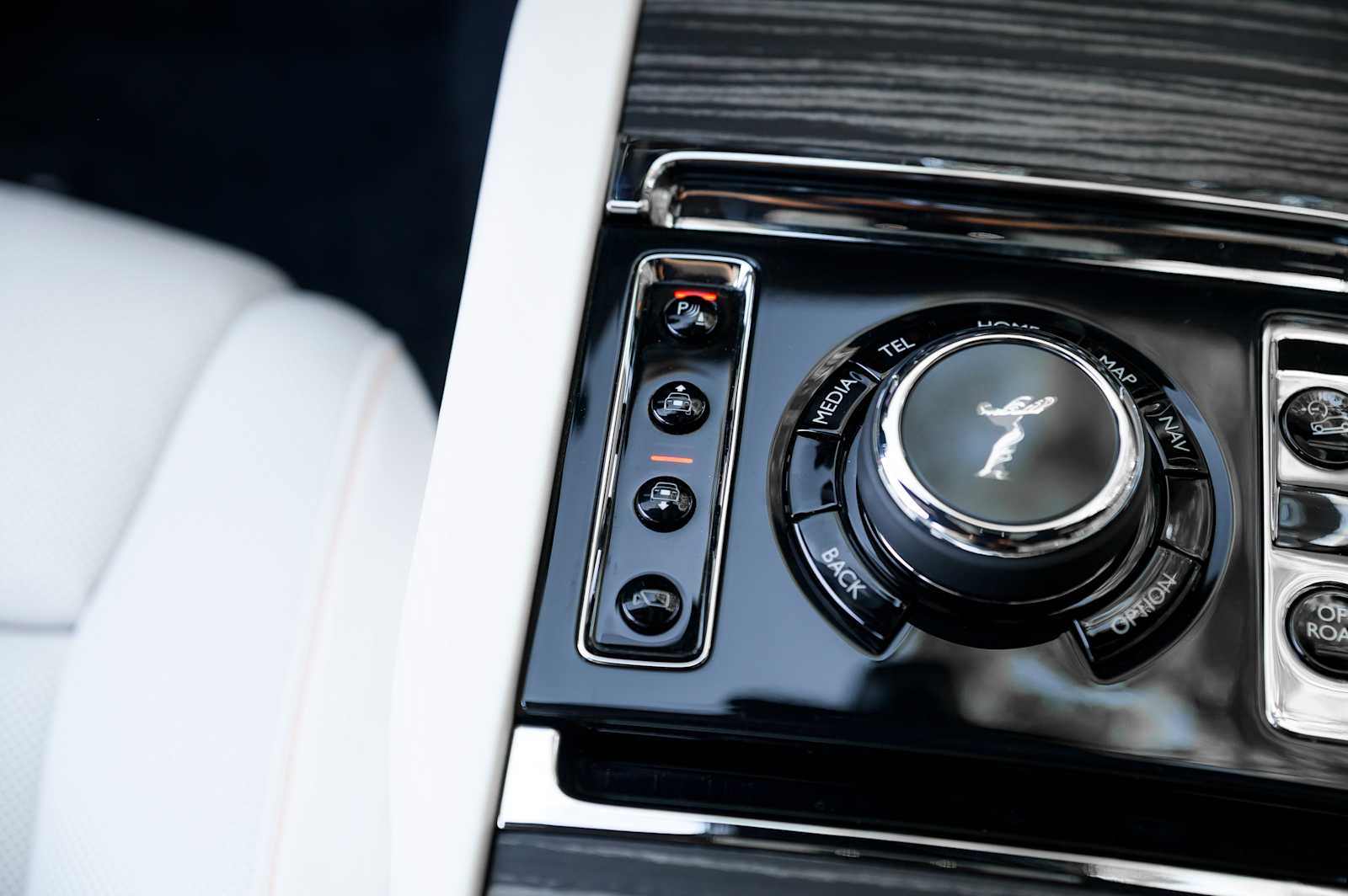 2027 Rolls-Royce Cullinan Base - Photo 58
