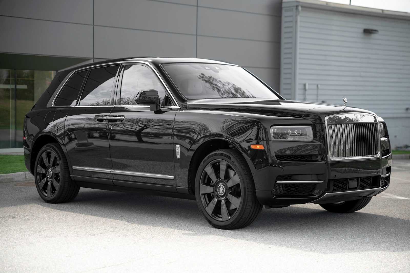 used 2023 Rolls-Royce Cullinan car, priced at $315,988
