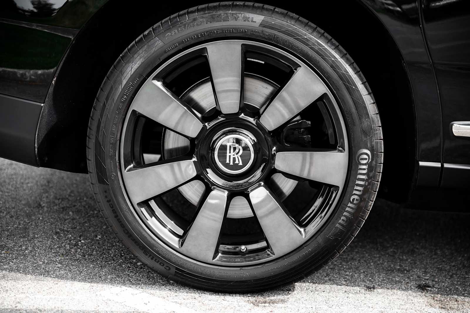 used 2023 Rolls-Royce Cullinan car, priced at $315,988