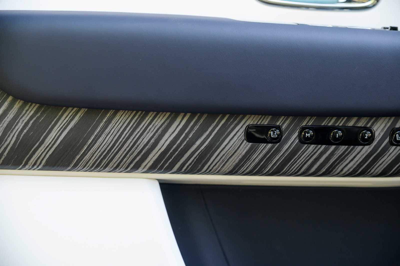 2027 Rolls-Royce Cullinan Base - Photo 25