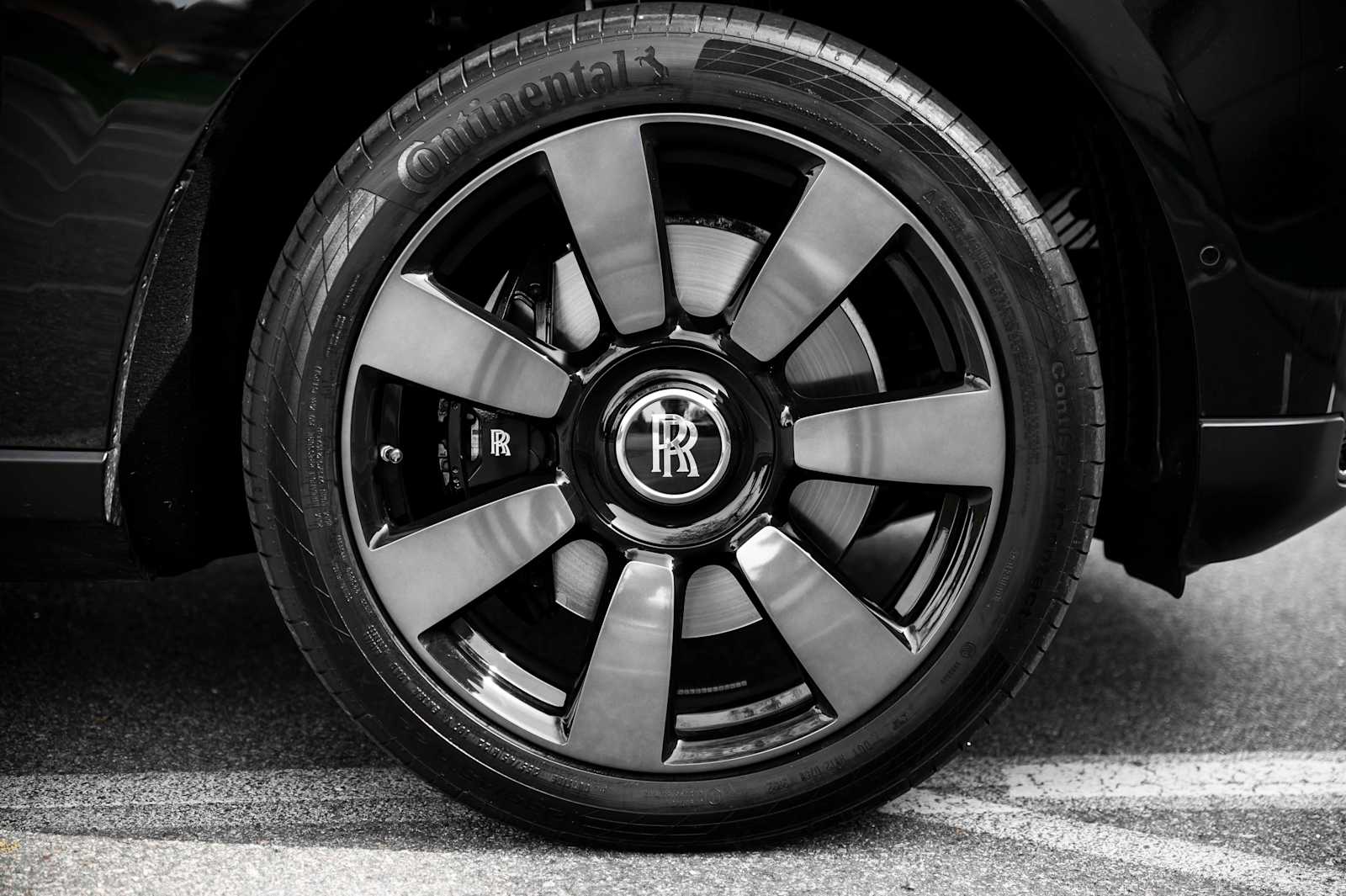 used 2023 Rolls-Royce Cullinan car, priced at $315,988