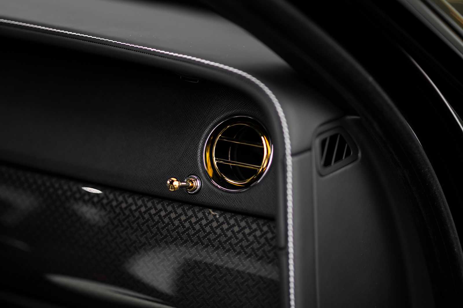 used 2022 Rolls-Royce Cullinan car, priced at $272,500