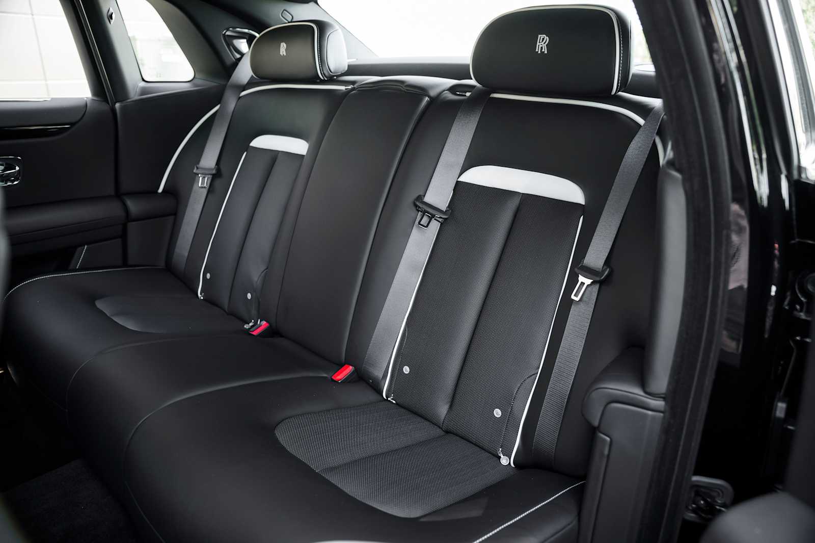 2027 Rolls-Royce Ghost Base - Photo 43