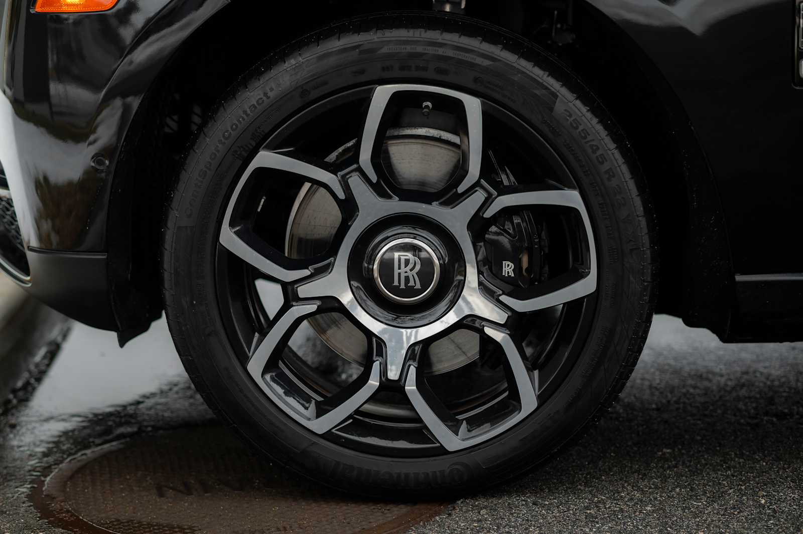 used 2022 Rolls-Royce Cullinan car, priced at $272,500