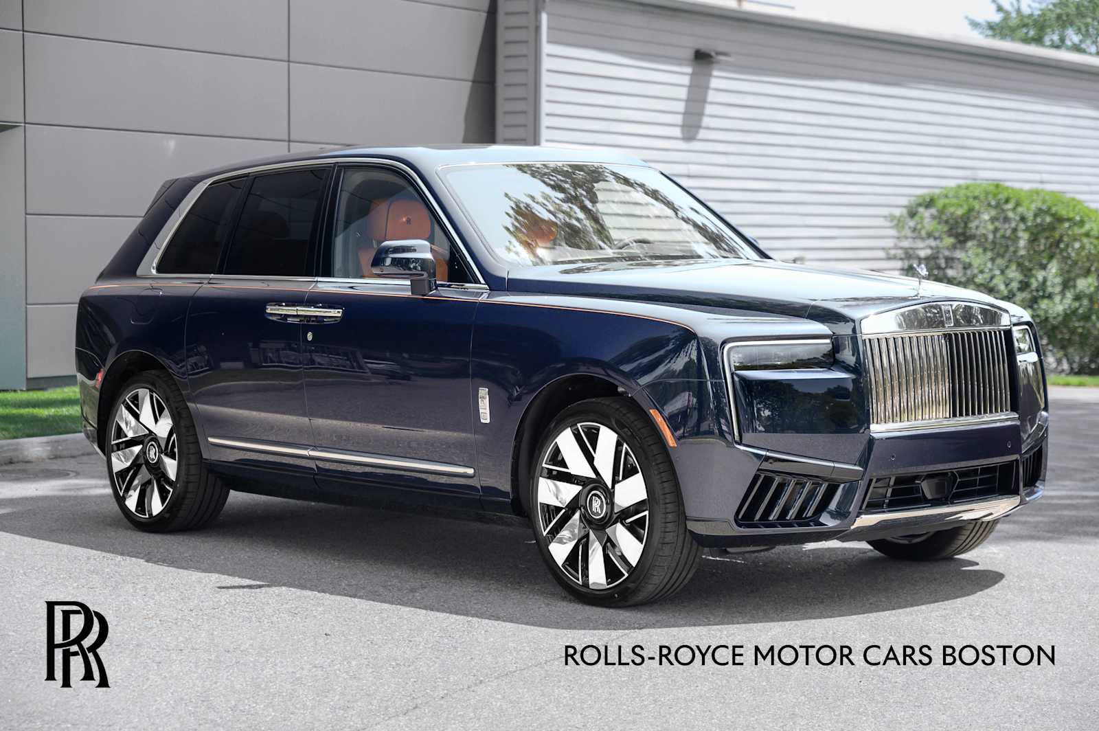 2027 Rolls-Royce Cullinan -'s photo