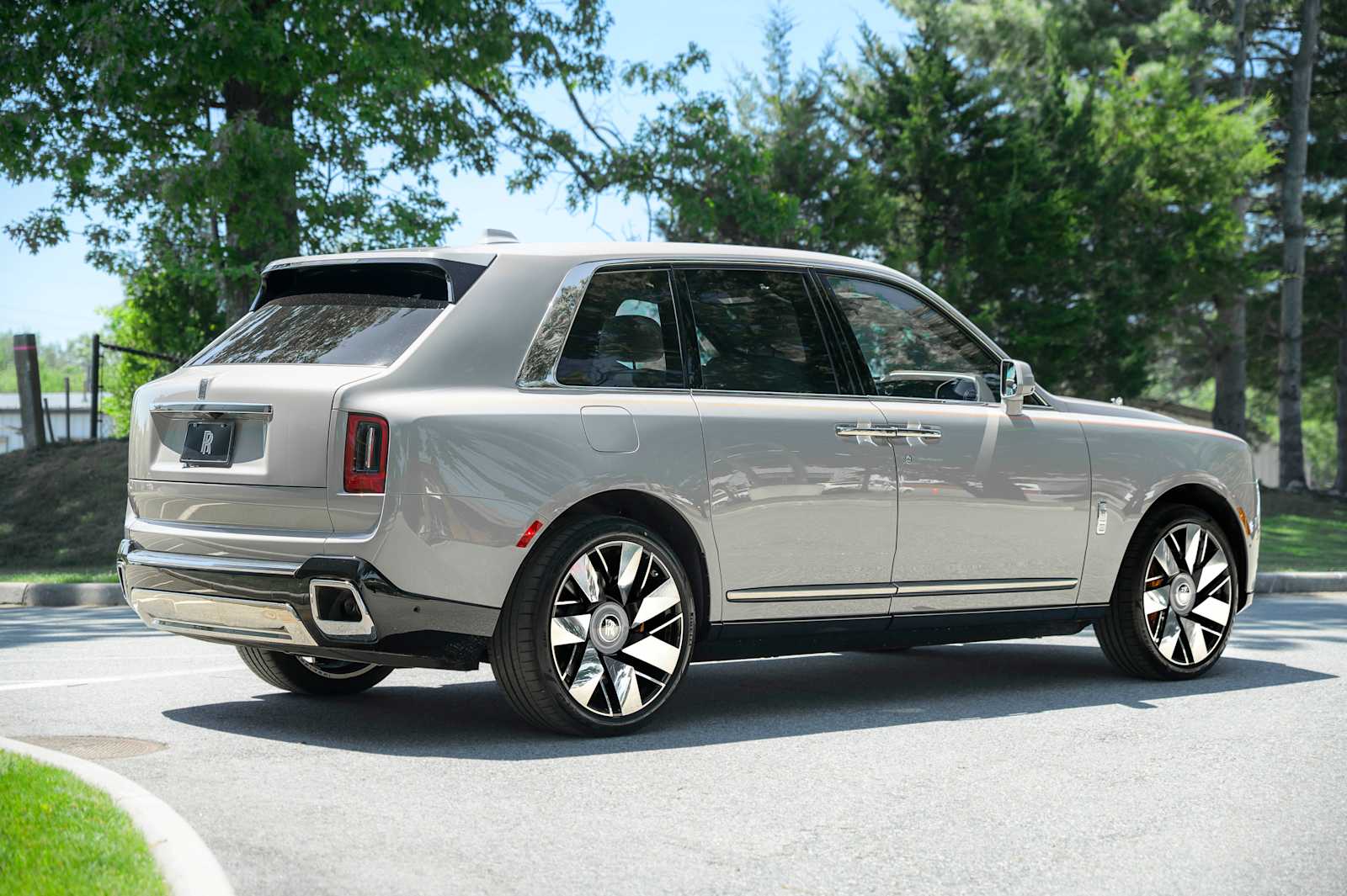 2027 Rolls-Royce Cullinan Base - Photo 7