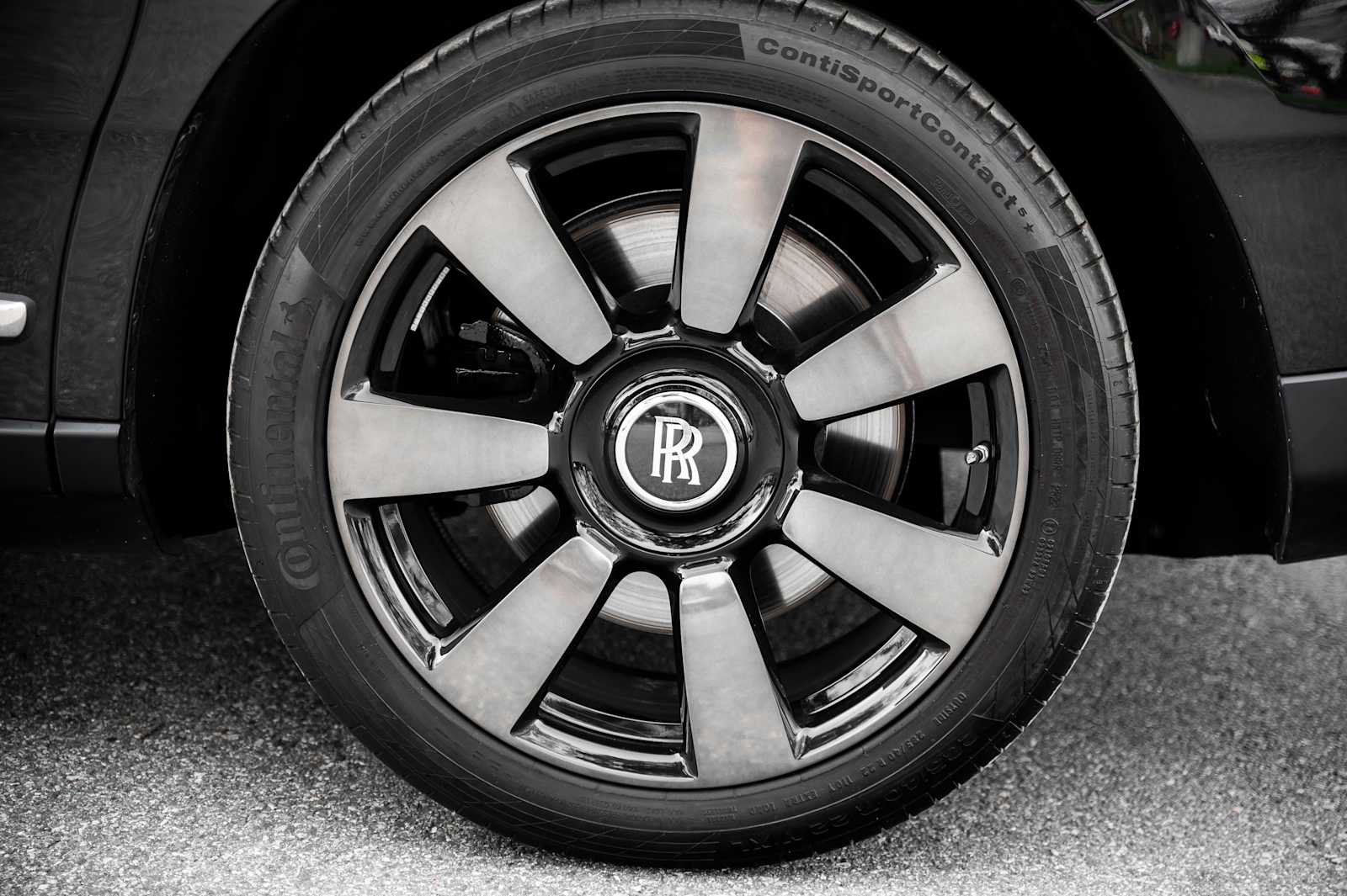 used 2023 Rolls-Royce Cullinan car, priced at $315,988