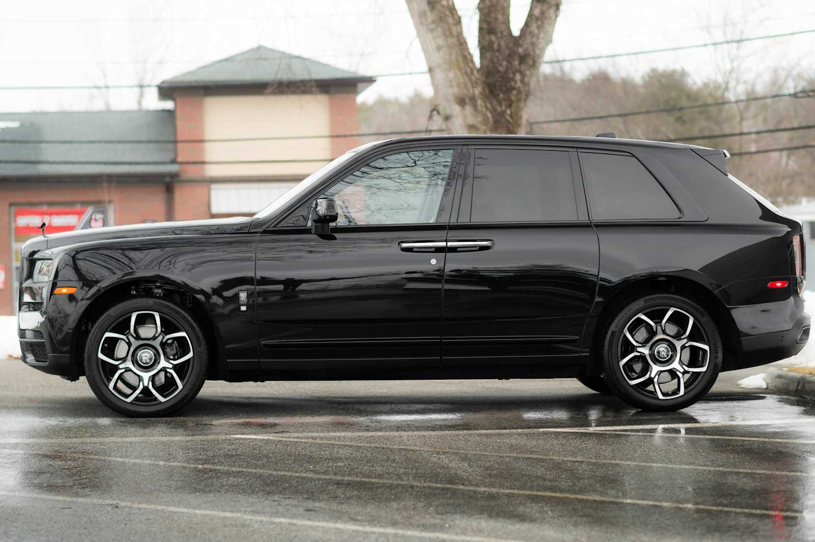 used 2022 Rolls-Royce Cullinan car, priced at $272,500