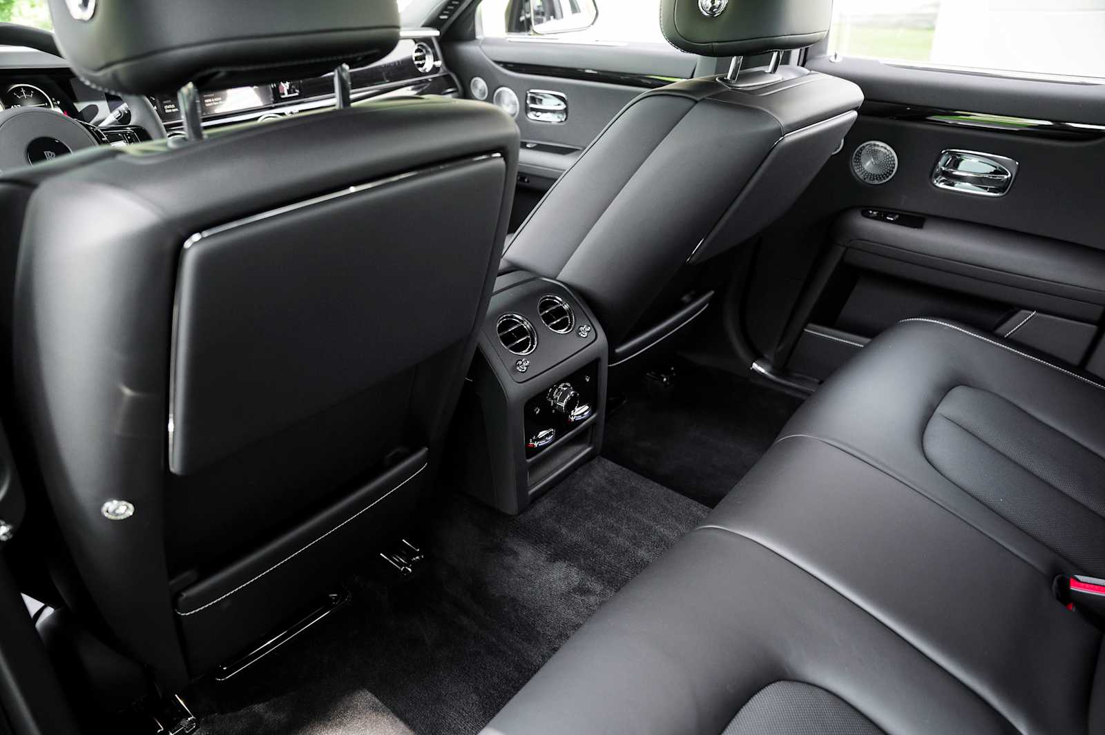 2027 Rolls-Royce Ghost Base - Photo 47