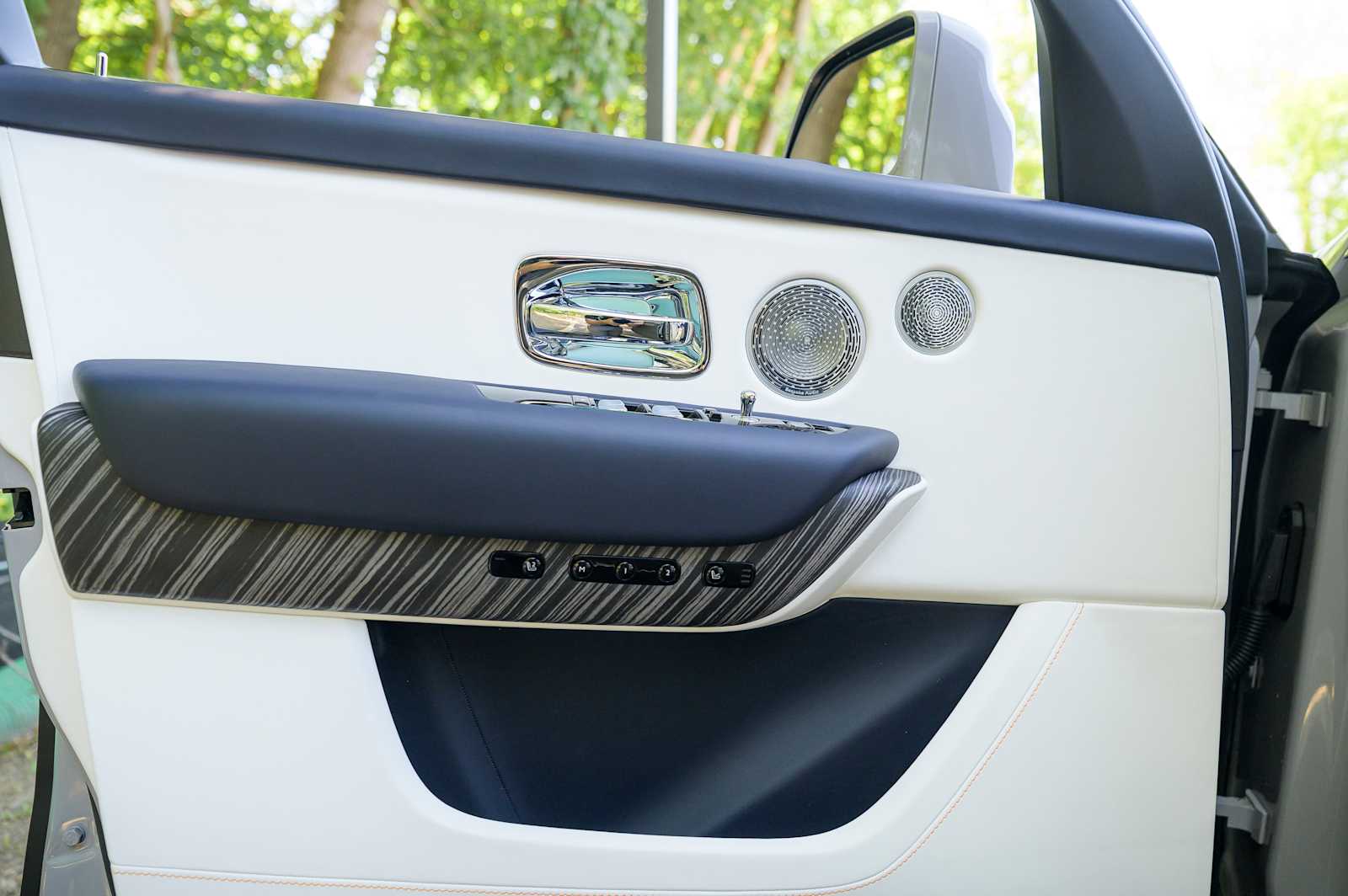 2027 Rolls-Royce Cullinan Base - Photo 24