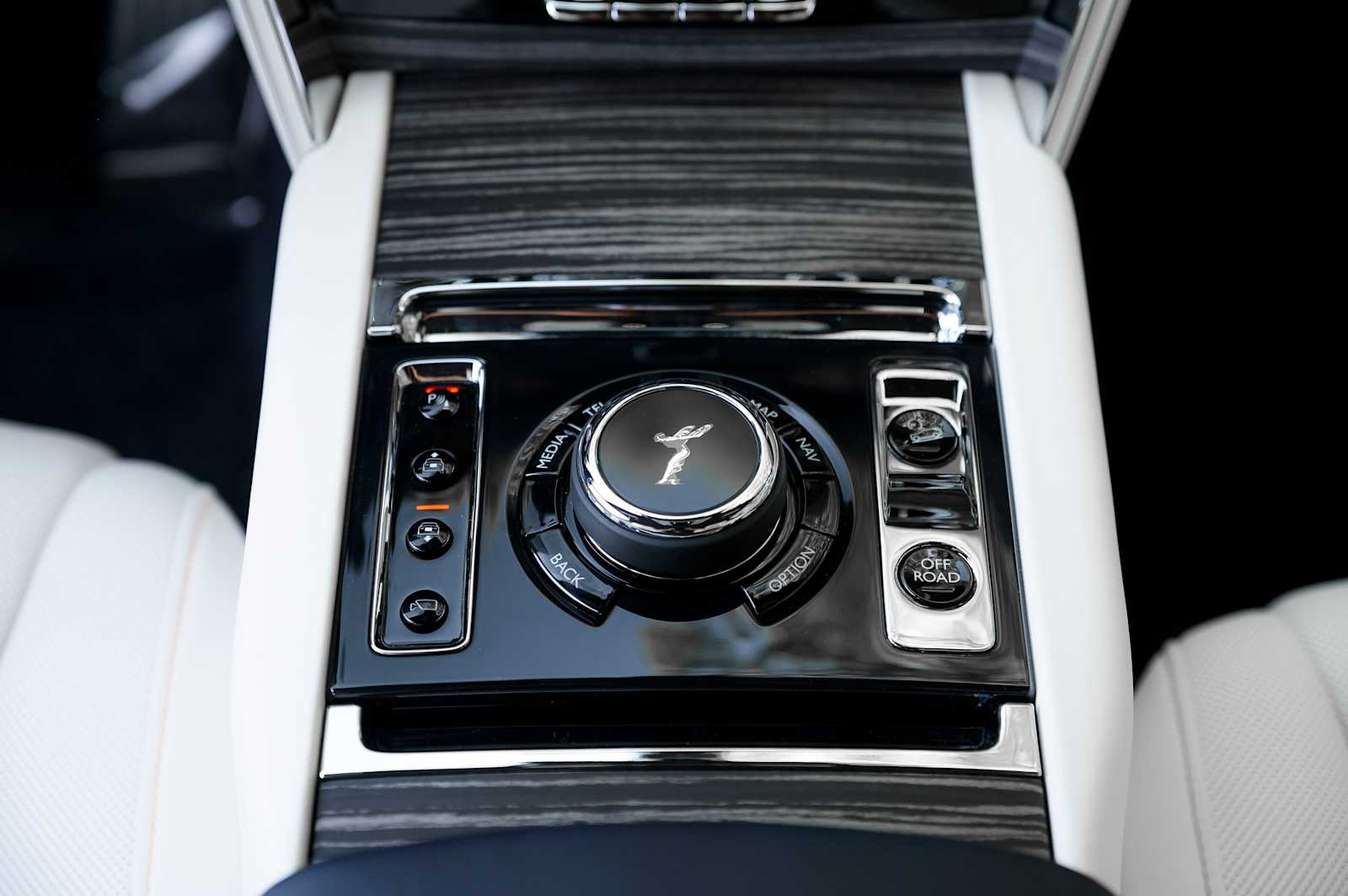 2027 Rolls-Royce Cullinan Base - Photo 57