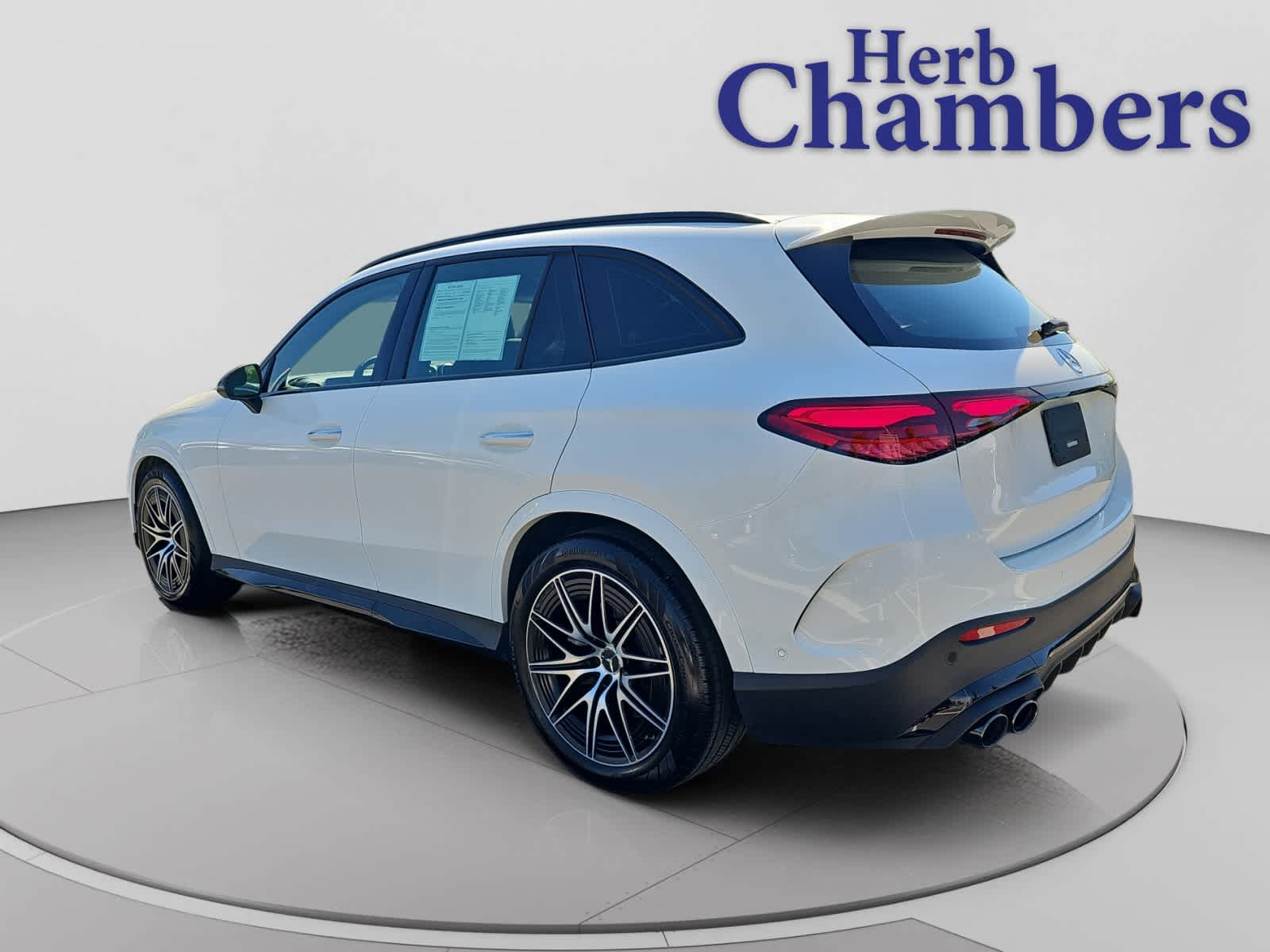 2025 Mercedes-Benz GLC AMG GLC43 - Photo 3