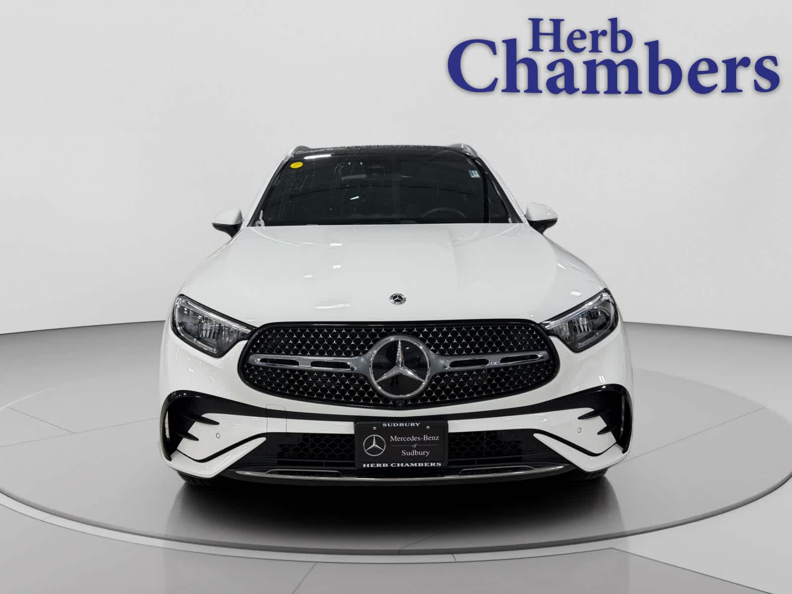 2025 Mercedes Benz GLC 300 4MATIC photo 2