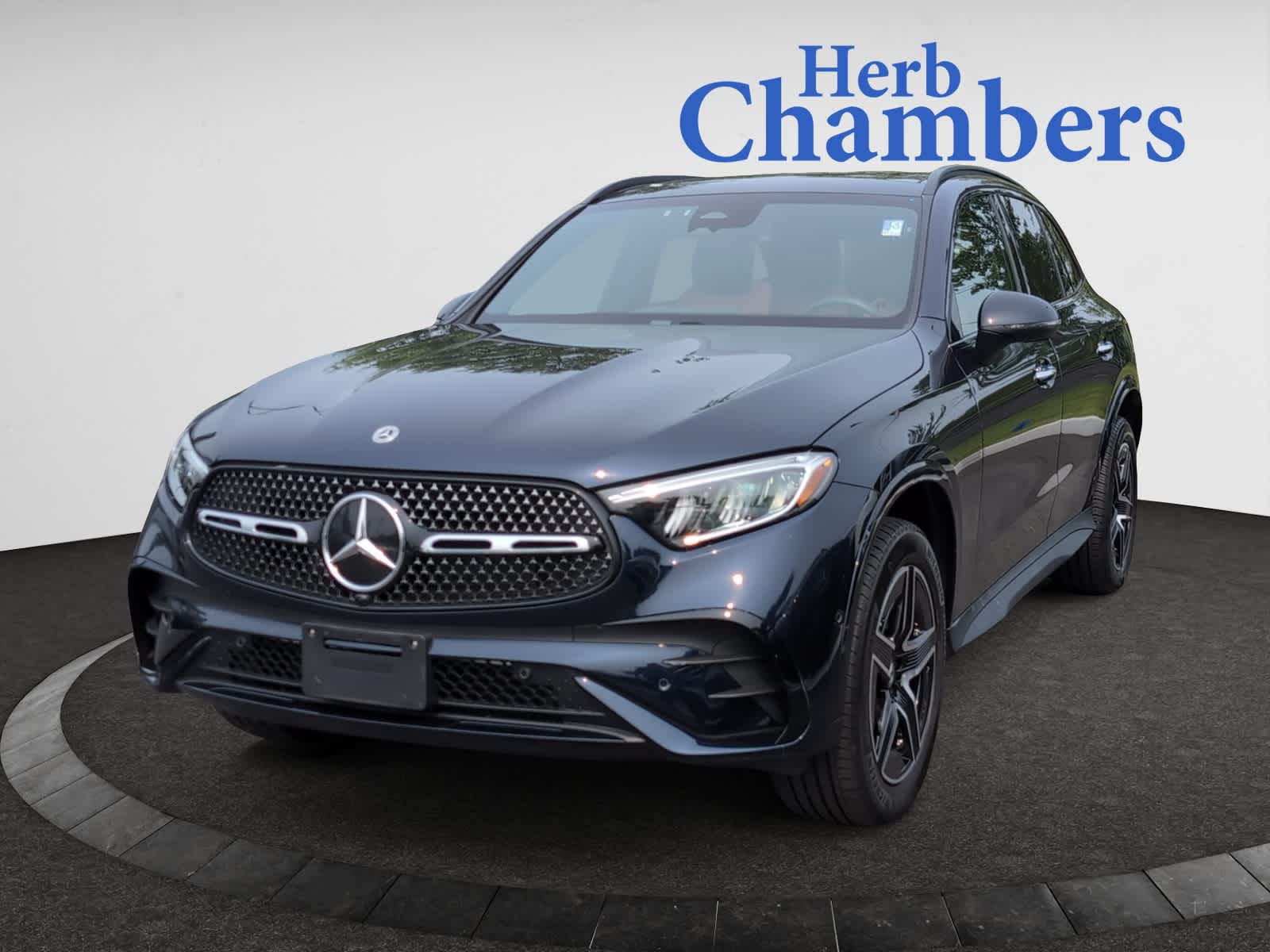 2023 Mercedes Benz GLC 300 4MATIC photo 4