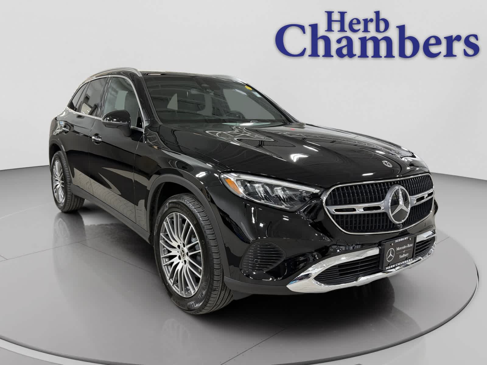 2025 Mercedes-Benz GLC Base's photo