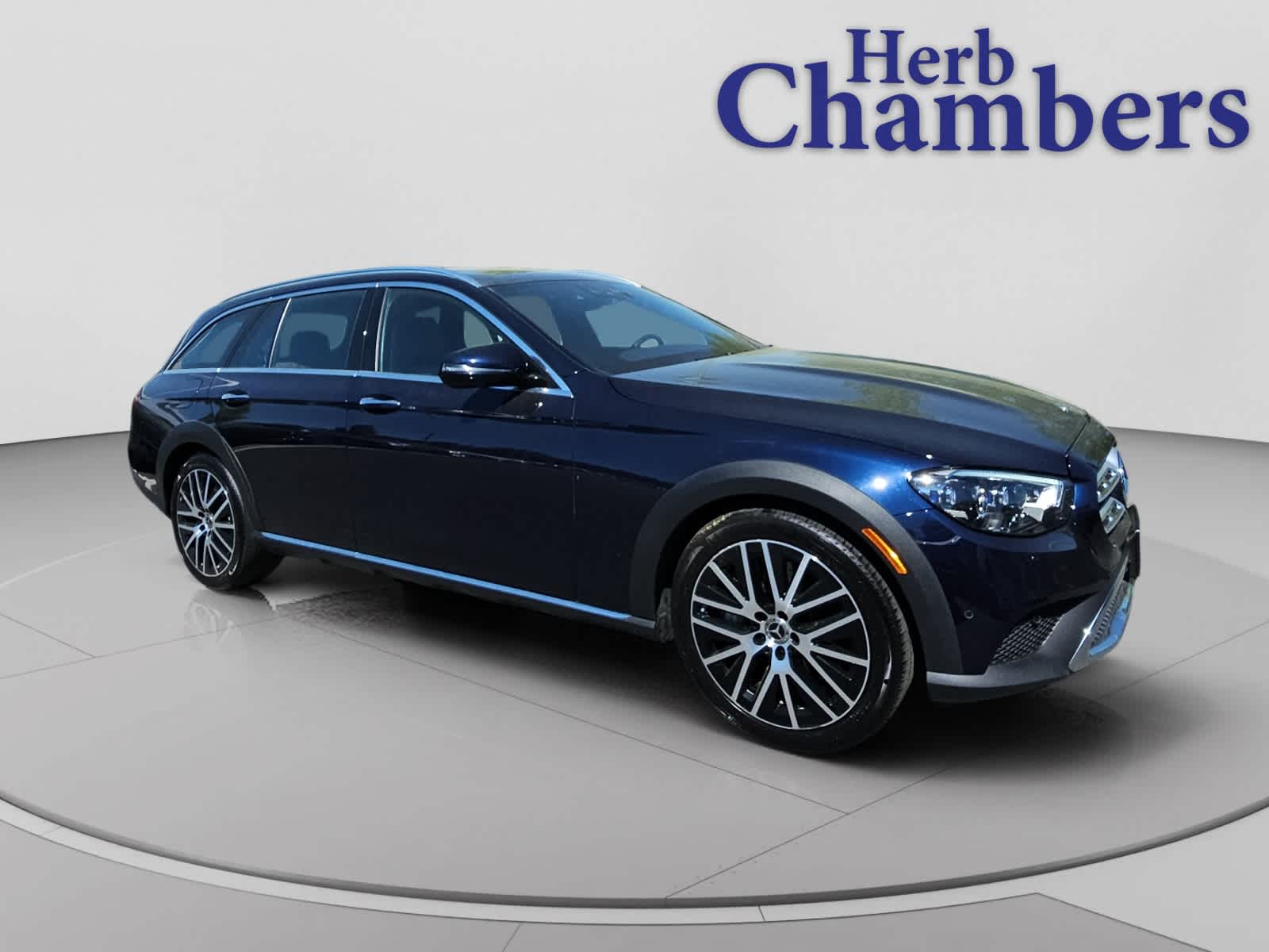 2021 Mercedes-Benz E-Class E450 4MATIC All-Terrain's photo
